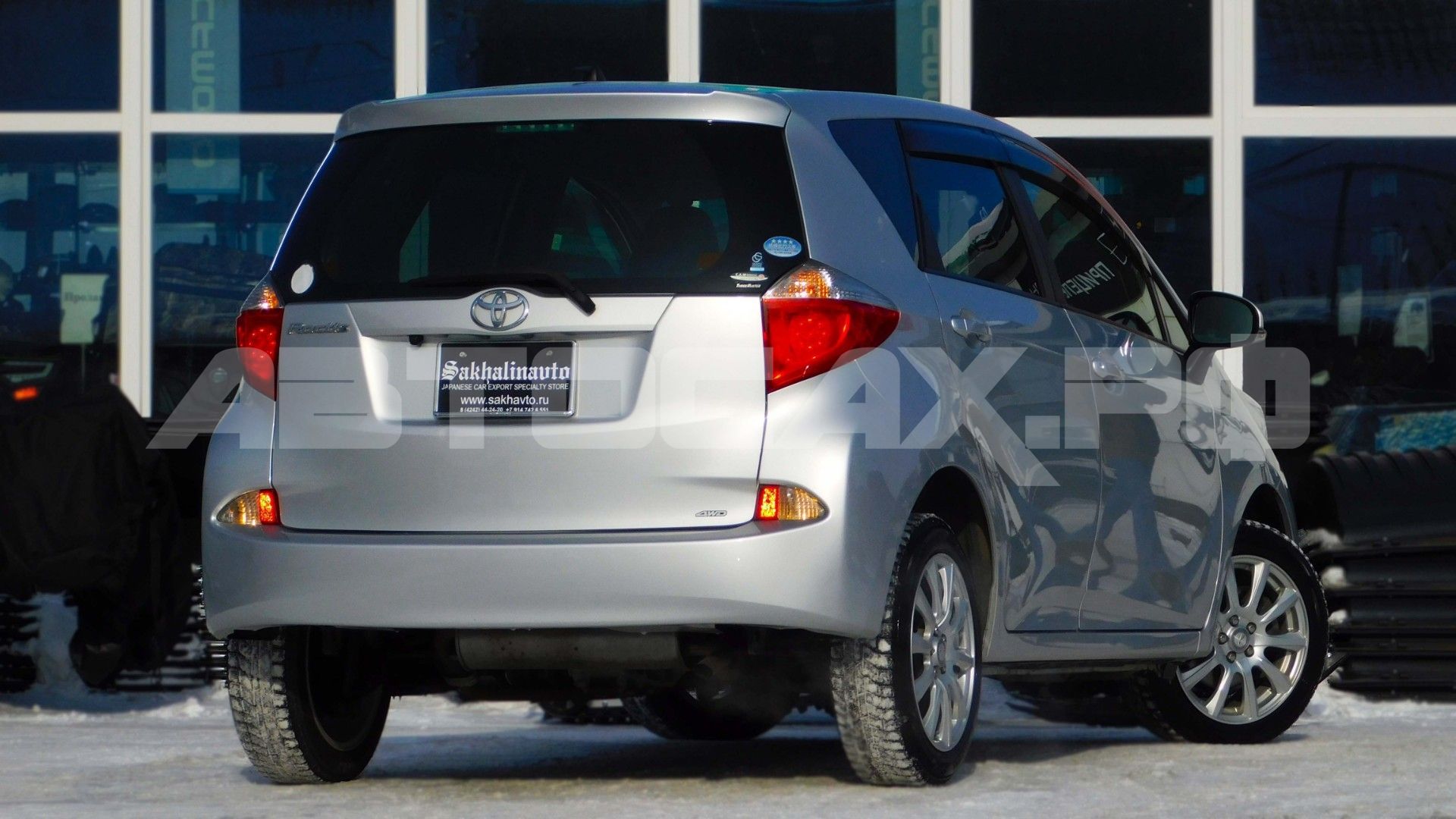 Toyota Ractis 2015, Хэтчбек — фото 4