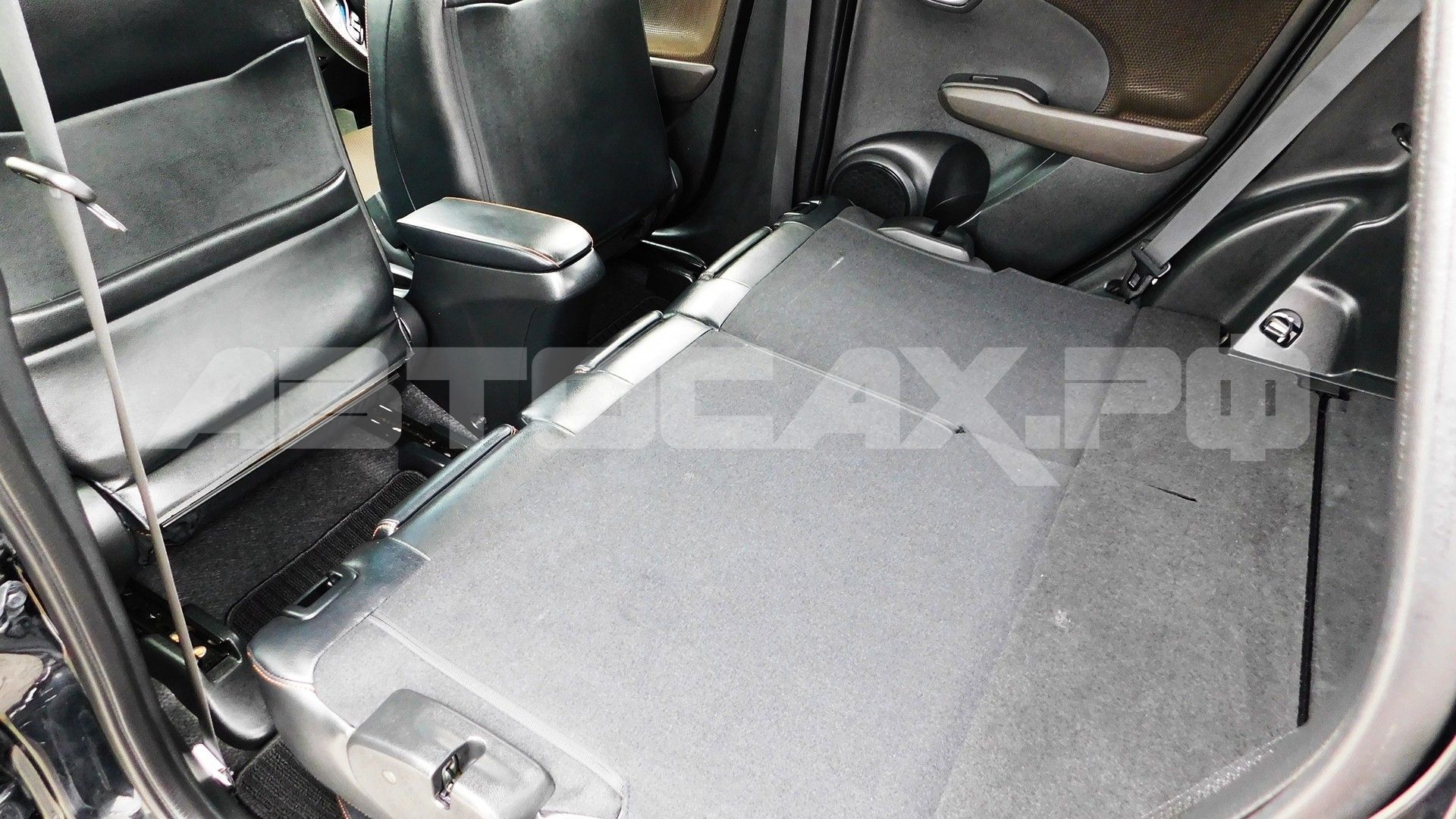 Honda Fit Shuttle 2015, Универсал — фото 30