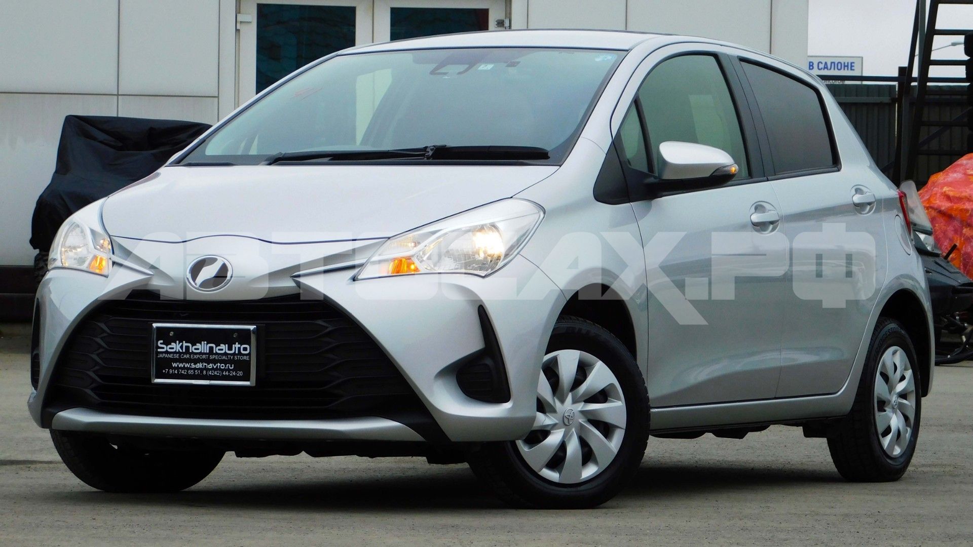 Toyota Vitz 2019, Хэтчбек — фото 2