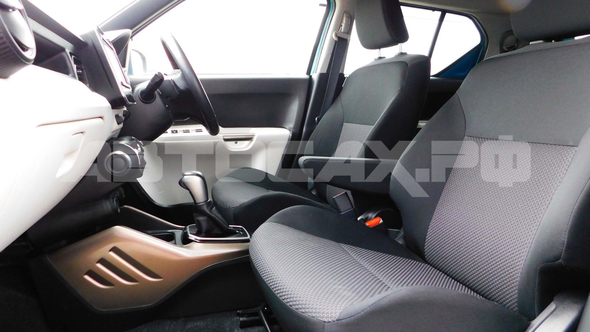 Suzuki Ignis 2017, Кроссовер — фото 12