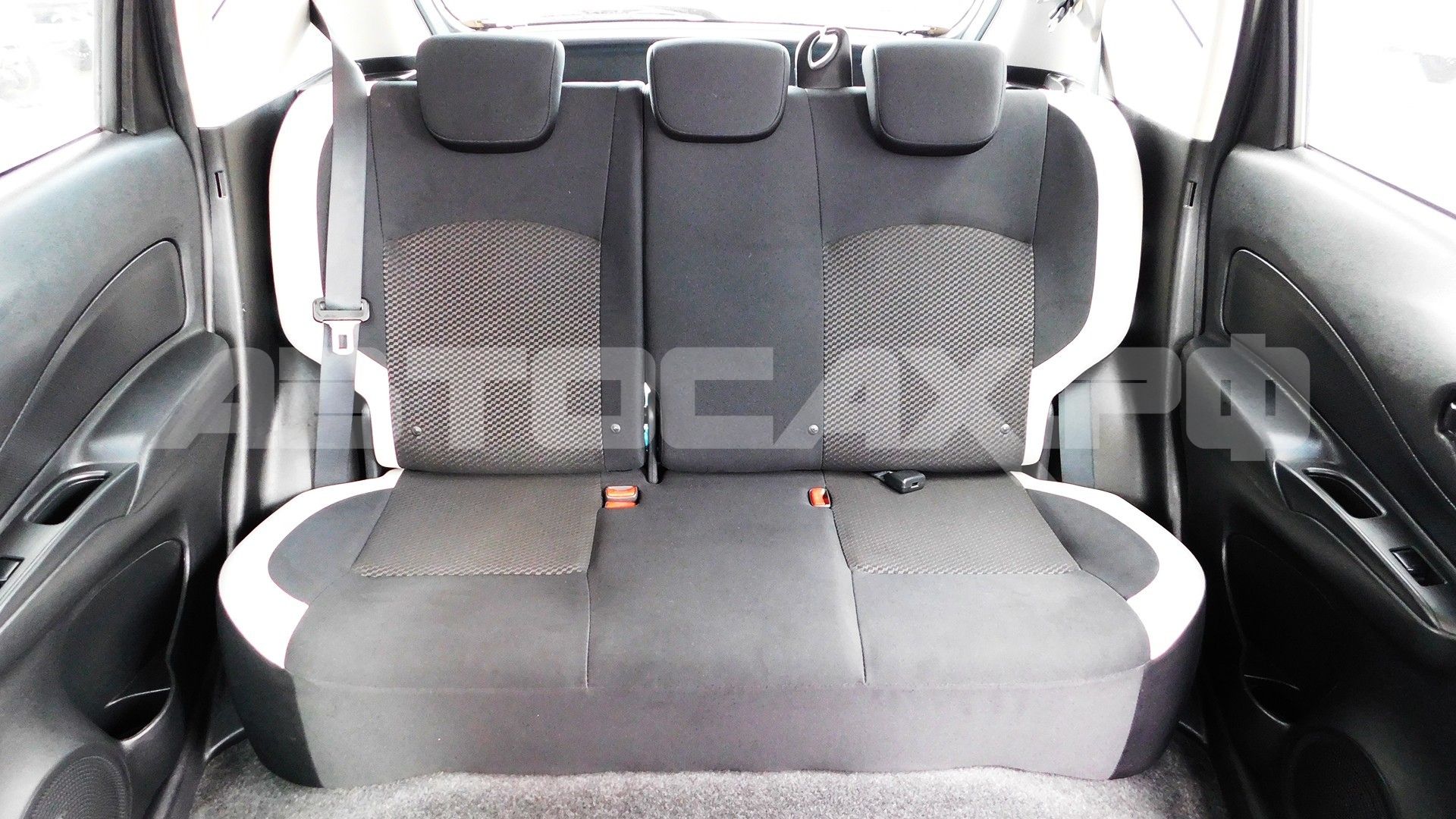 Nissan Note 2018, Хэтчбек — фото 18