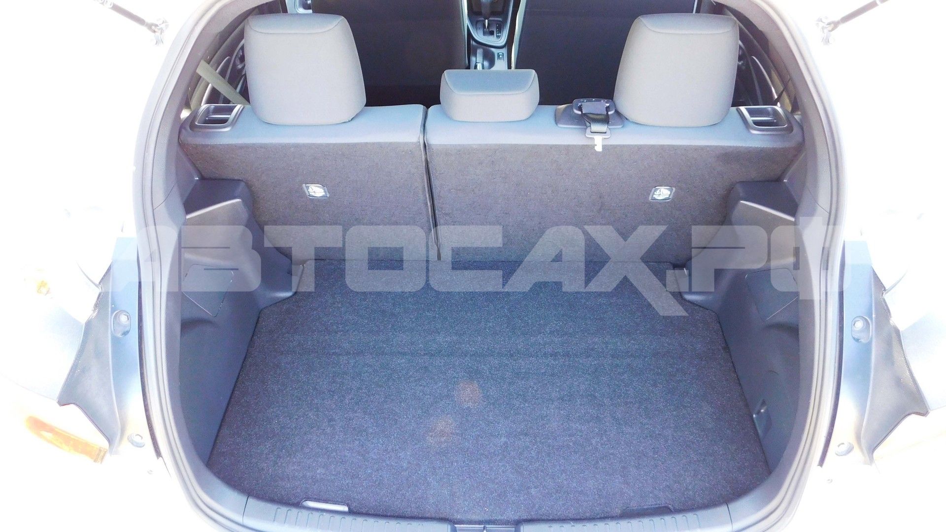 Toyota Yaris 2023, Хэтчбек — фото 22
