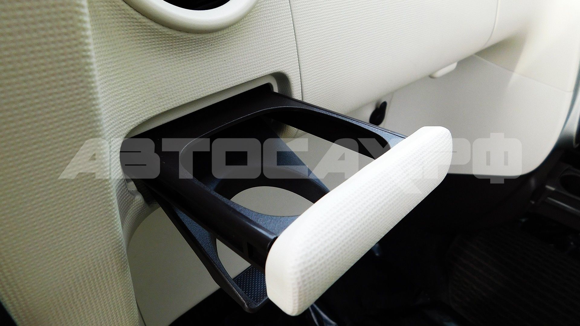 Toyota Spade 2019, Хэтчбек — фото 31