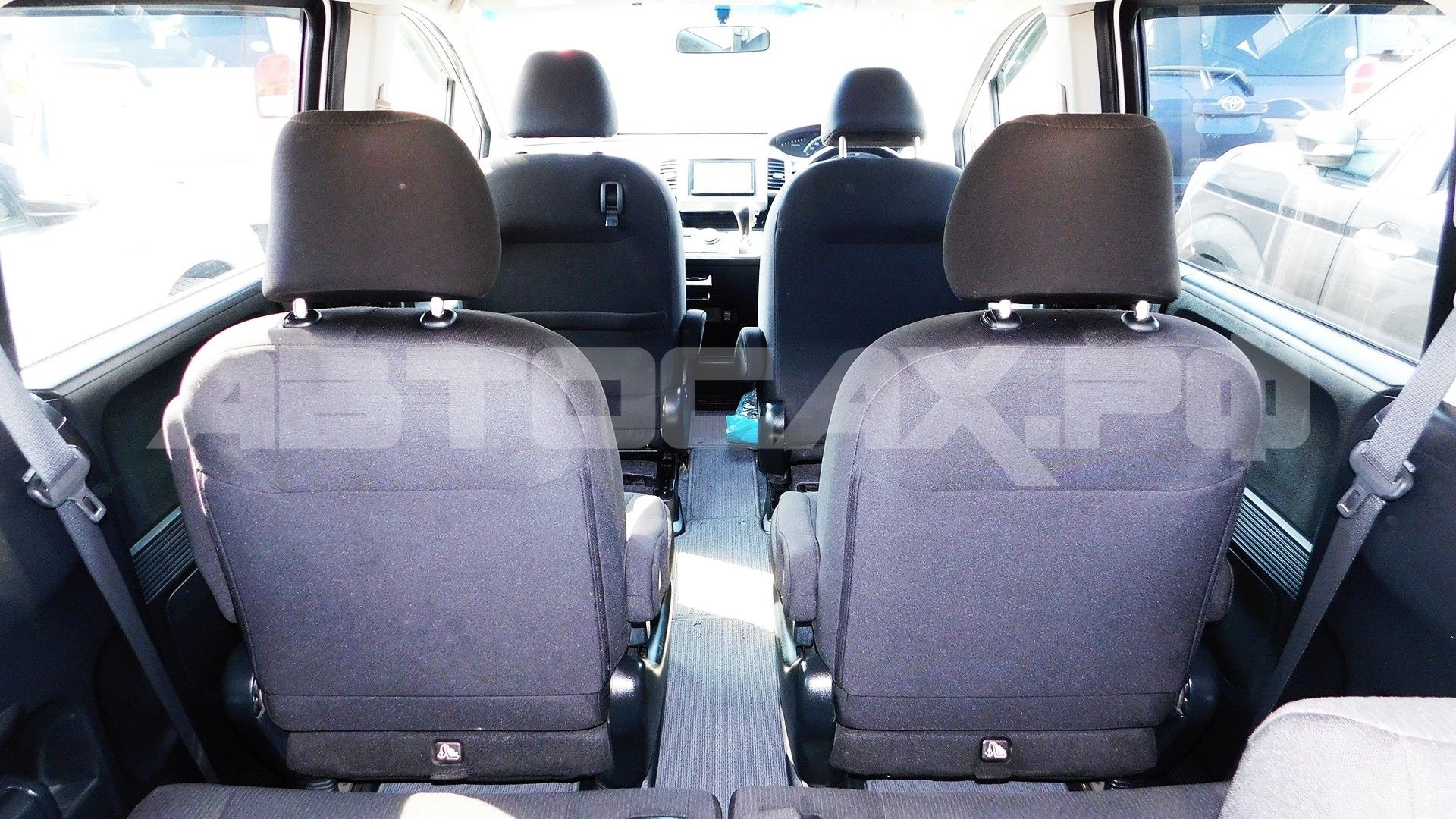Honda Freed 2016, Минивэн — фото 24