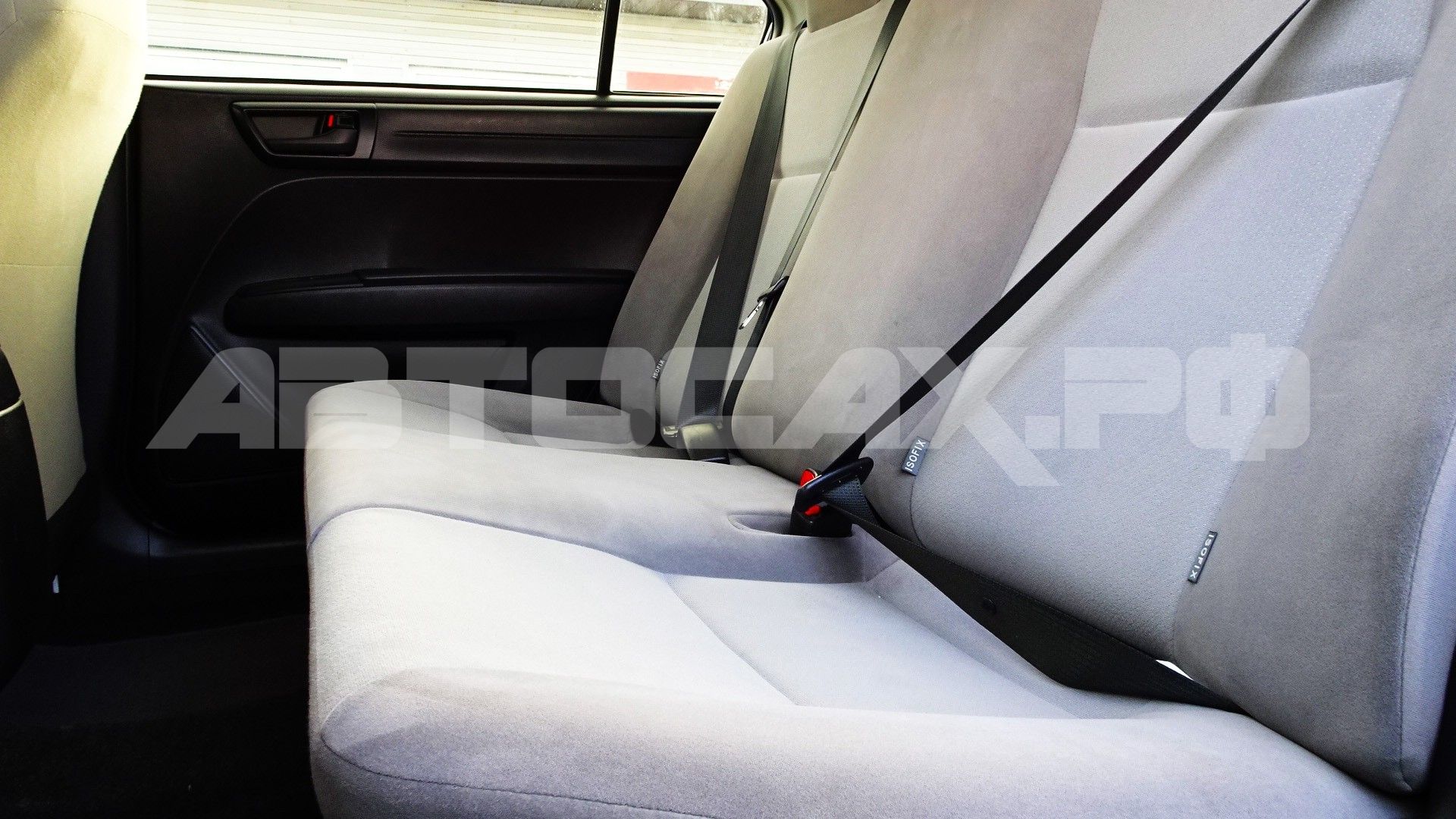 Toyota Corolla Axio 2016, Седан — фото 9