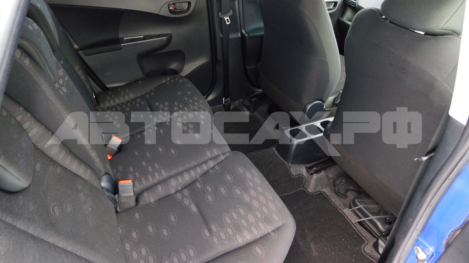 Toyota Ractis 2014, Хэтчбек — фото 20