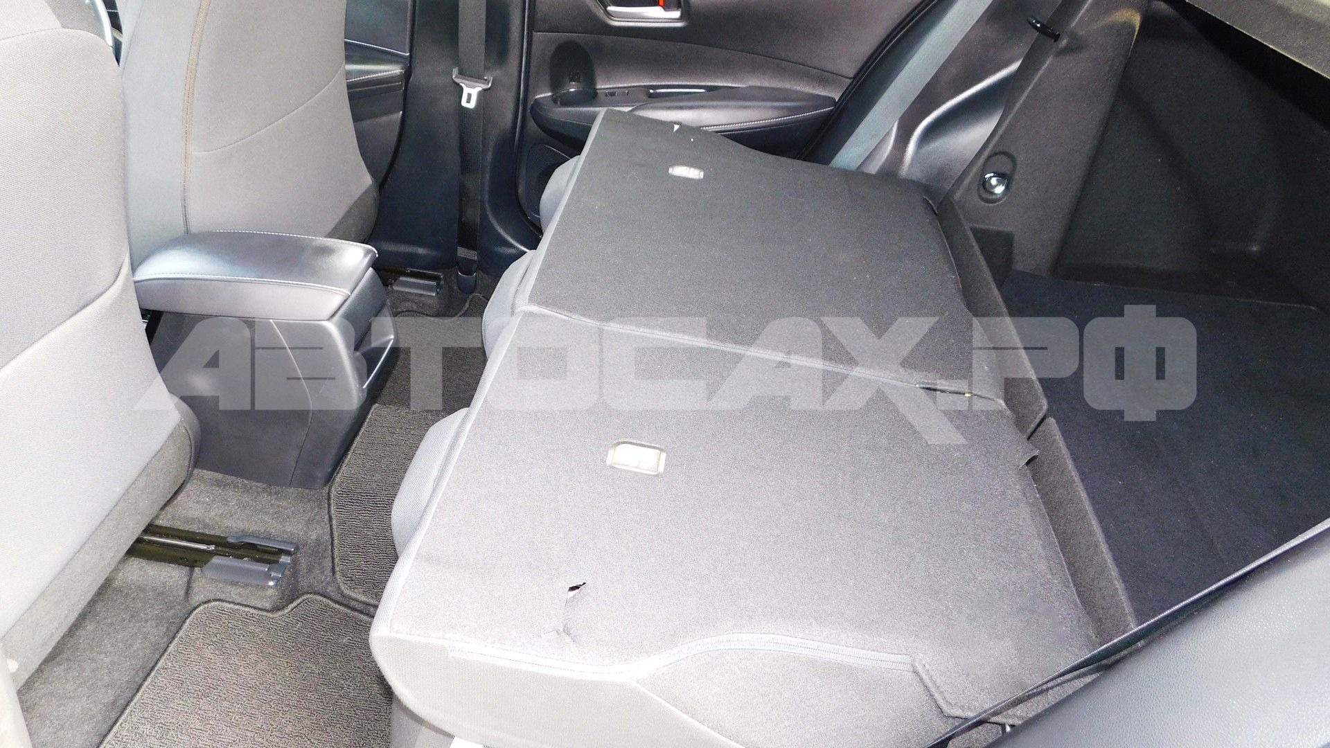 Toyota Corolla Sport 2022, Хэтчбек — фото 22