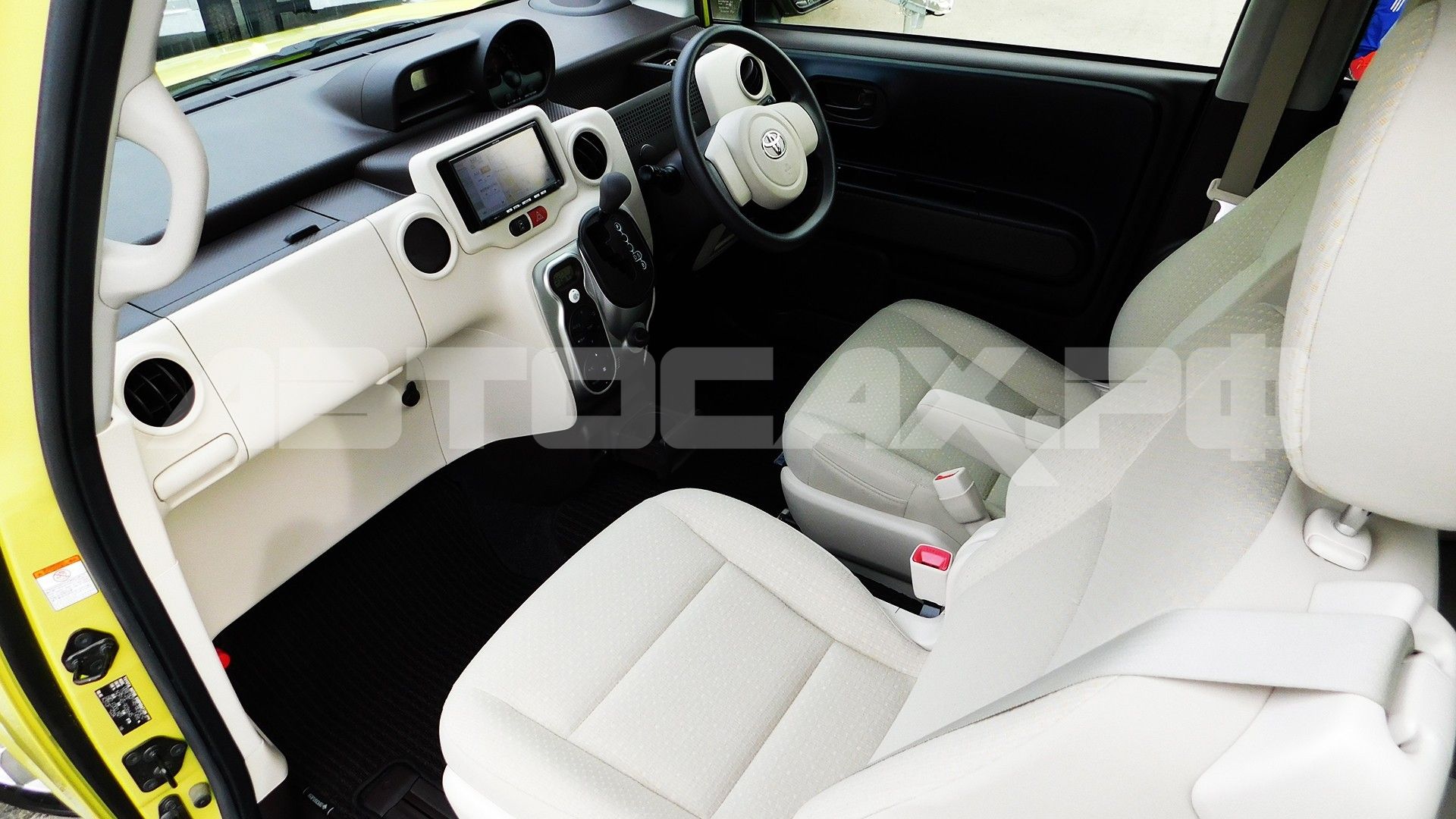 Toyota Spade 2019, Хэтчбек — фото 10