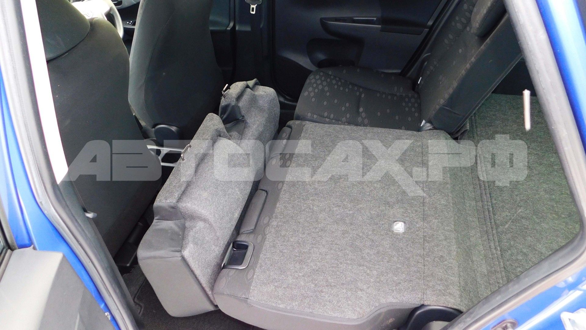 Toyota Ractis 2014, Хэтчбек — фото 16
