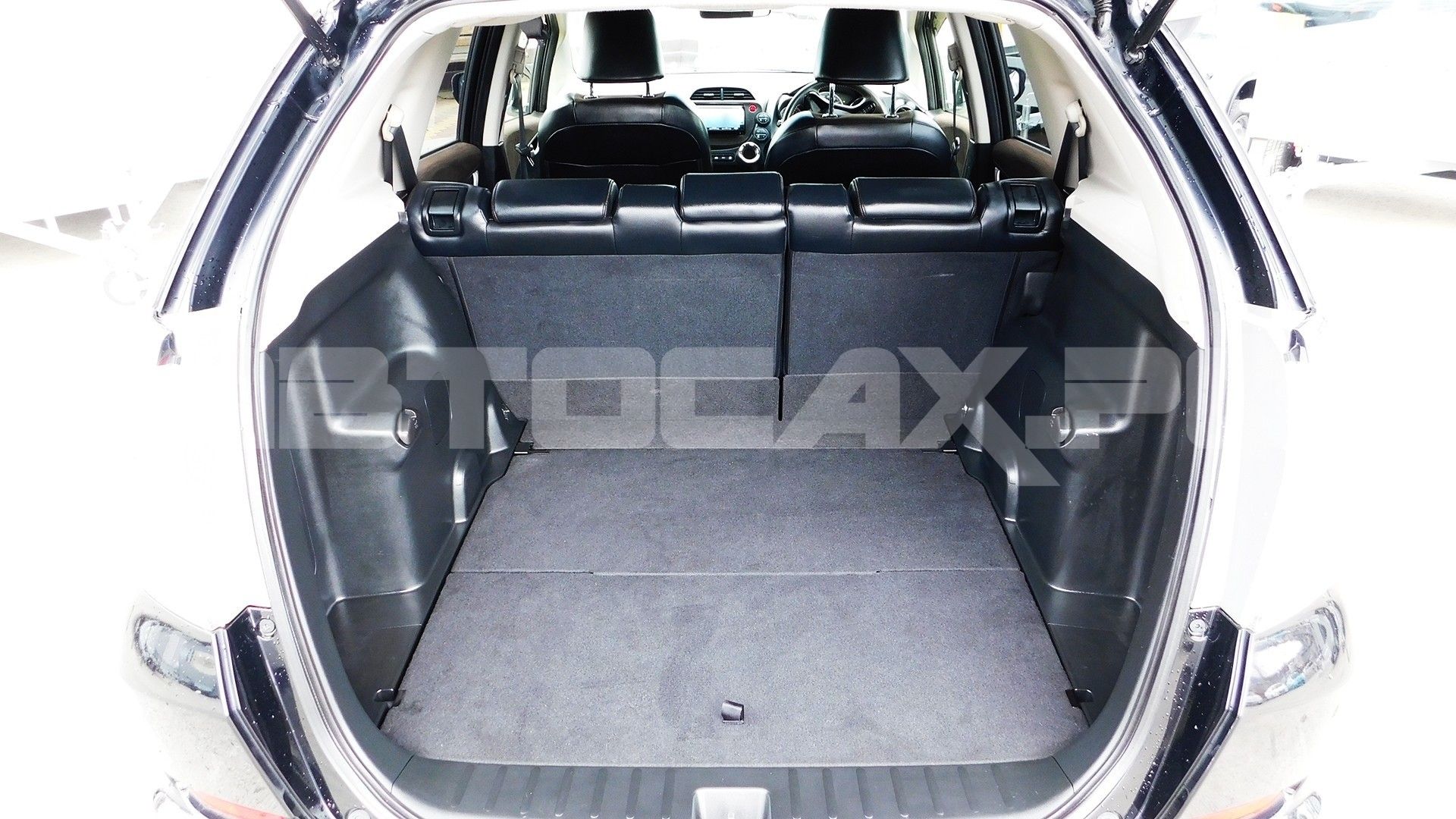 Honda Fit Shuttle 2015, Универсал — фото 24