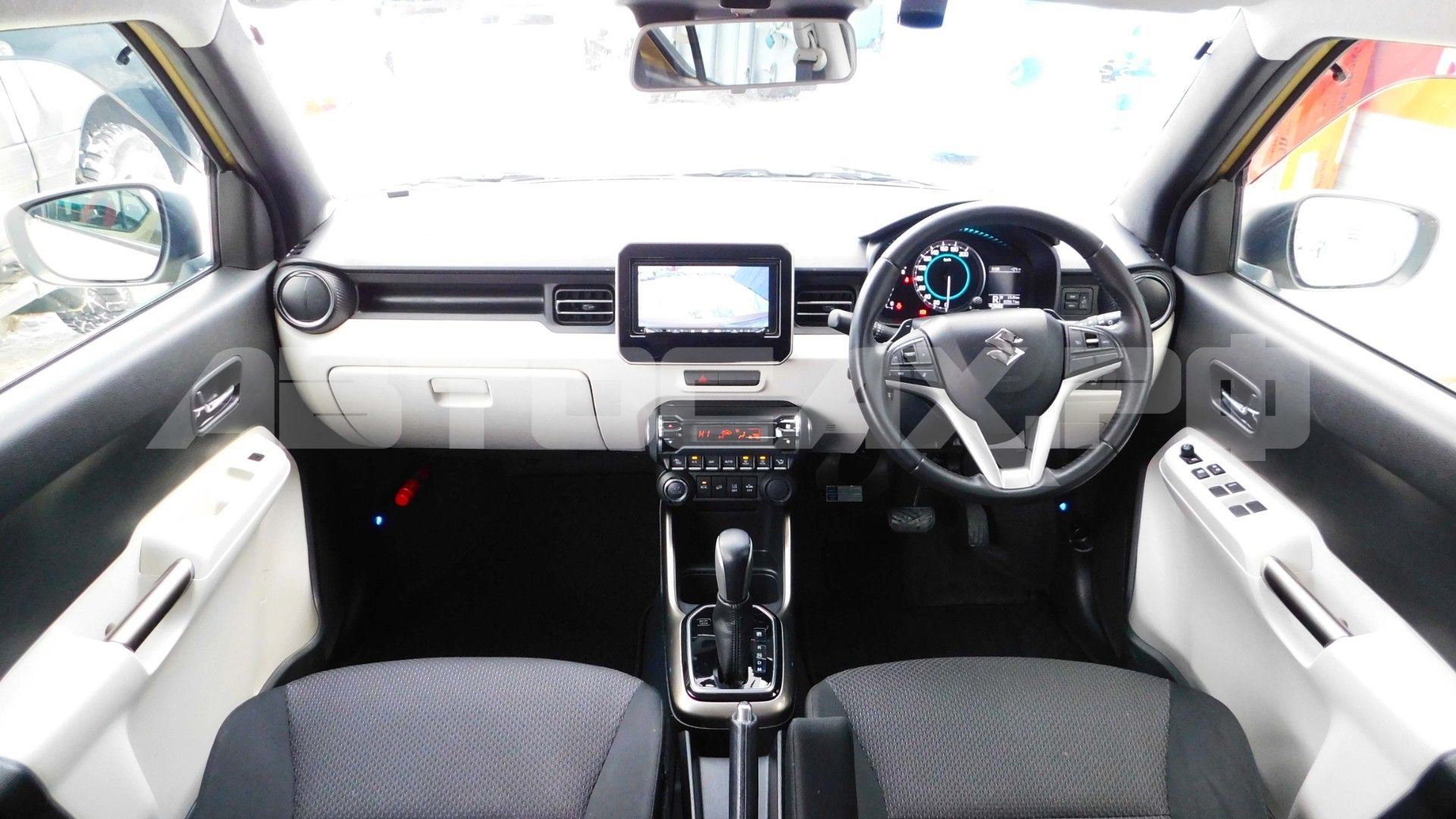 Suzuki Ignis 2019, Кроссовер — фото 12