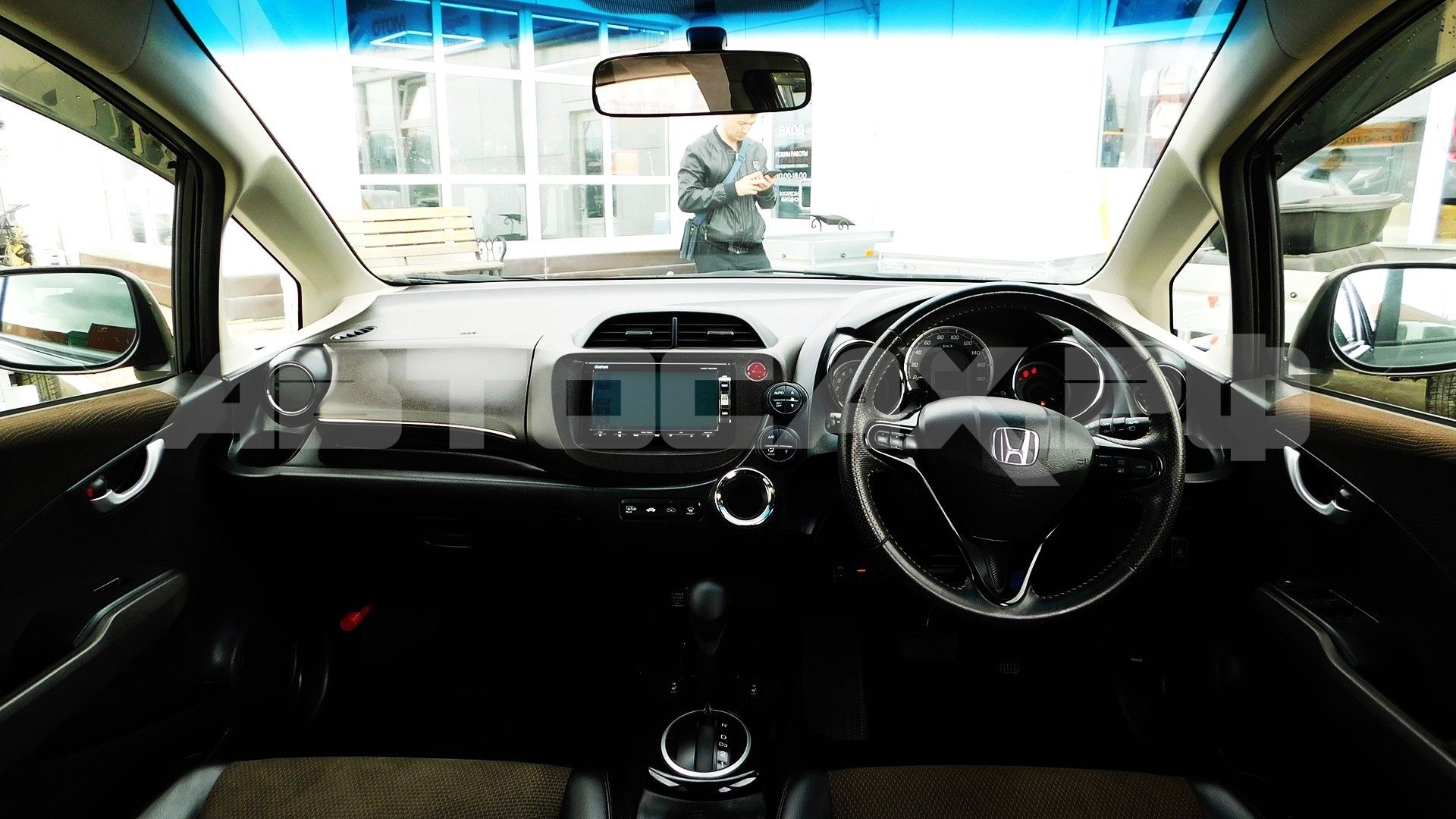 Honda Fit Shuttle 2015, Универсал — фото 12