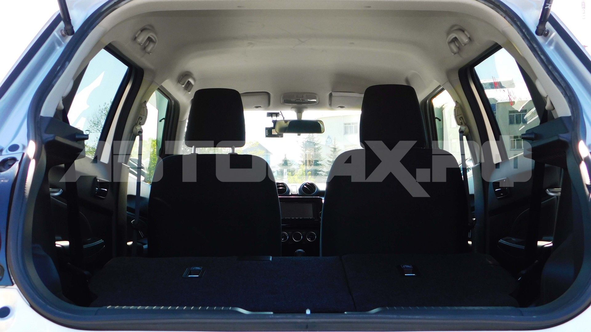 Suzuki Swift 2022, Хэтчбек — фото 35