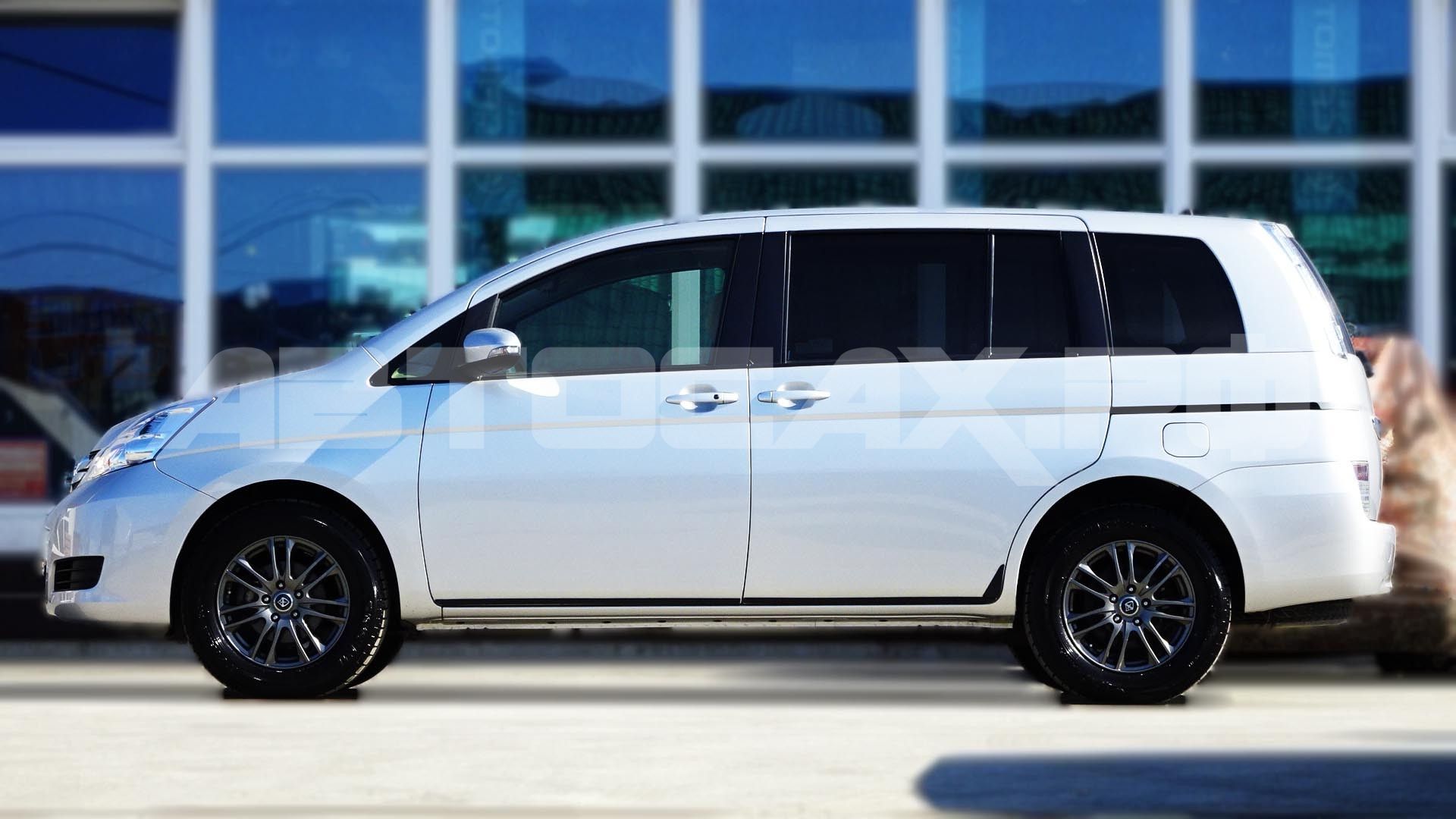 Toyota Isis 2017, Минивэн — фото 6