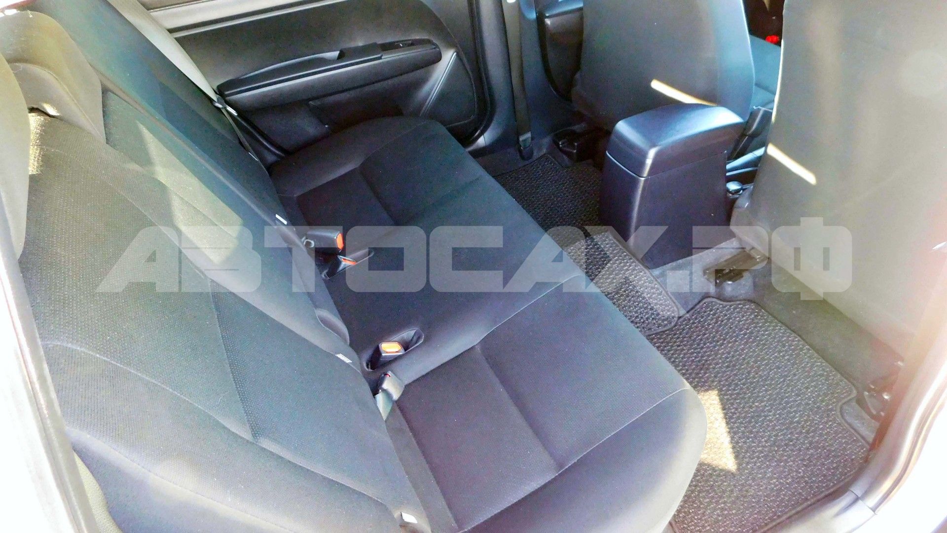 Toyota Corolla Fielder 2022, Универсал — фото 17