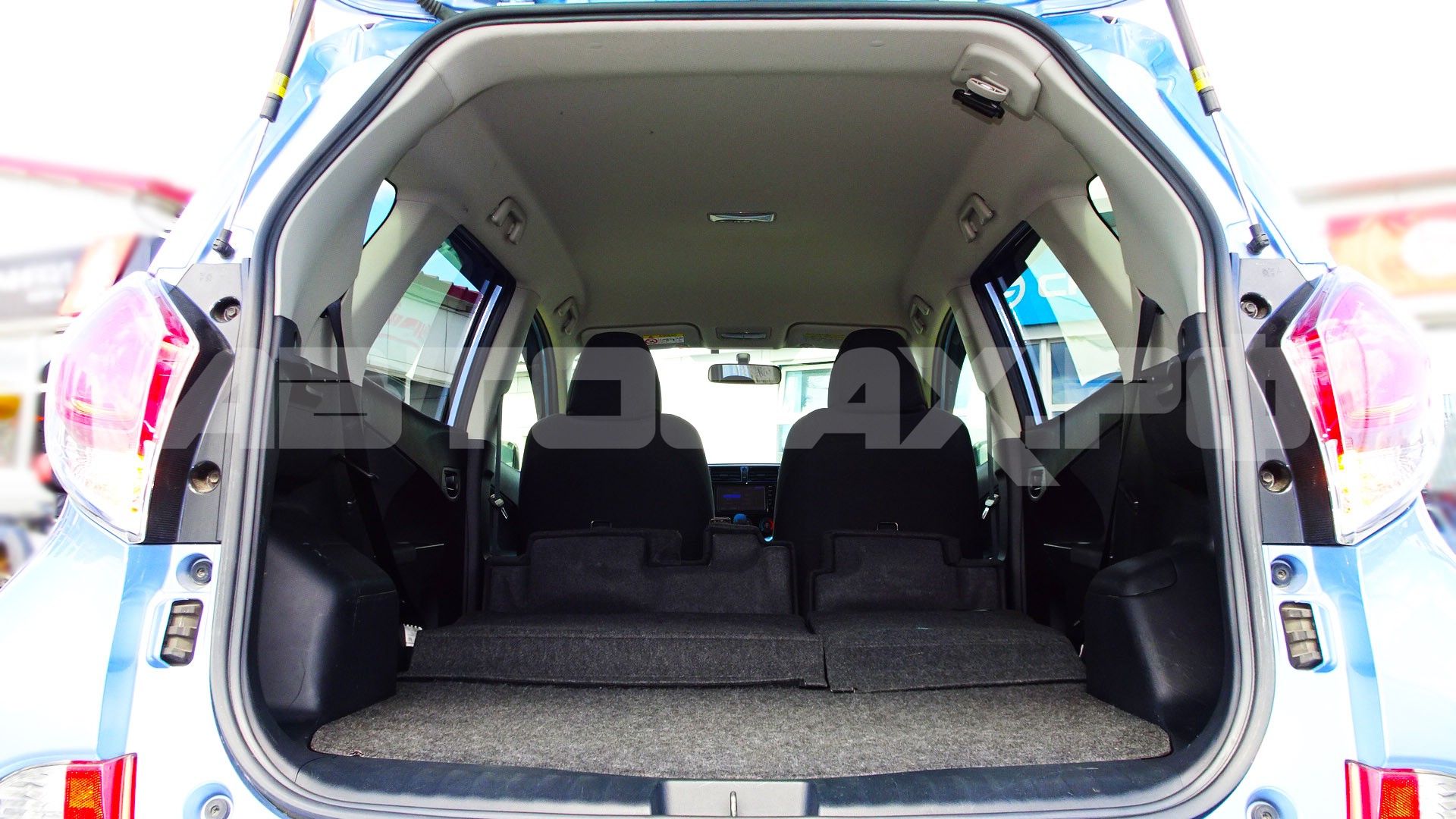 Toyota Ractis 2016, Хэтчбек — фото 12