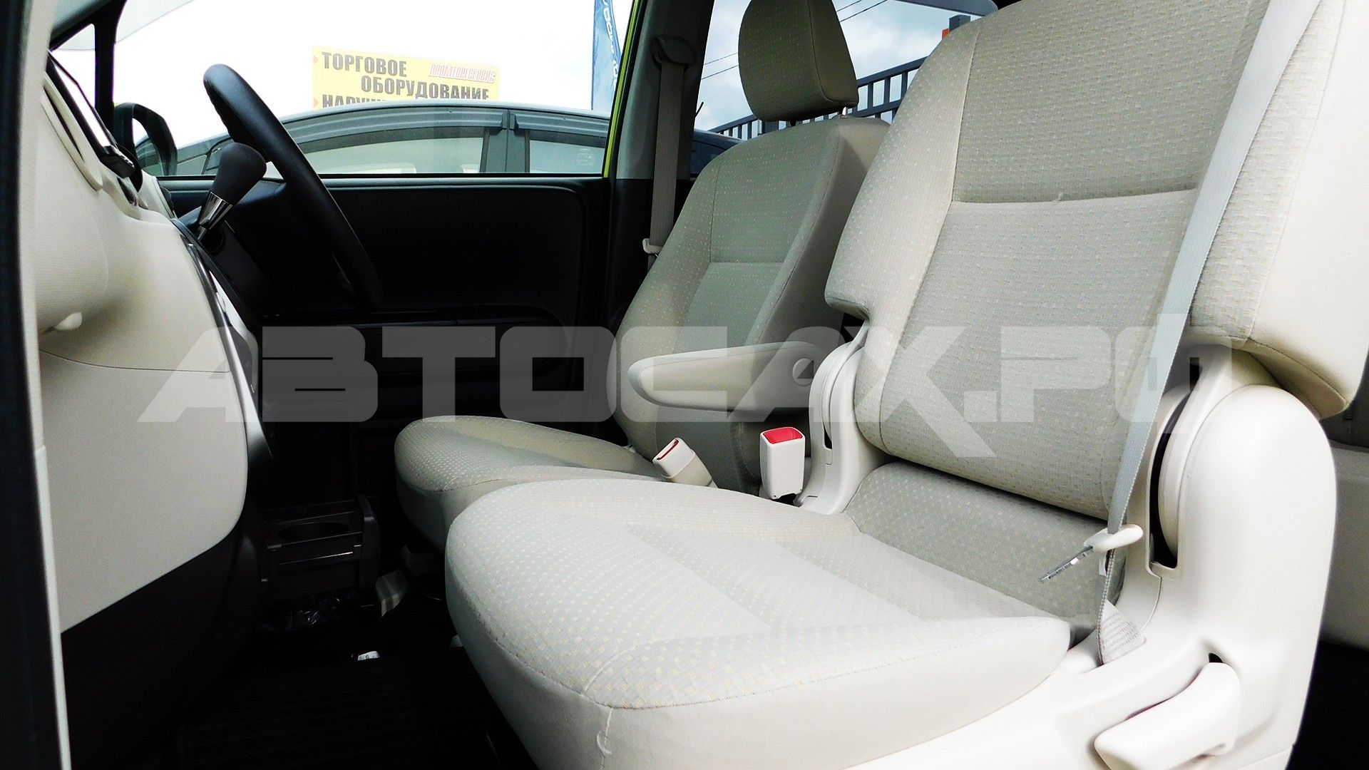Toyota Spade 2019, Хэтчбек — фото 14