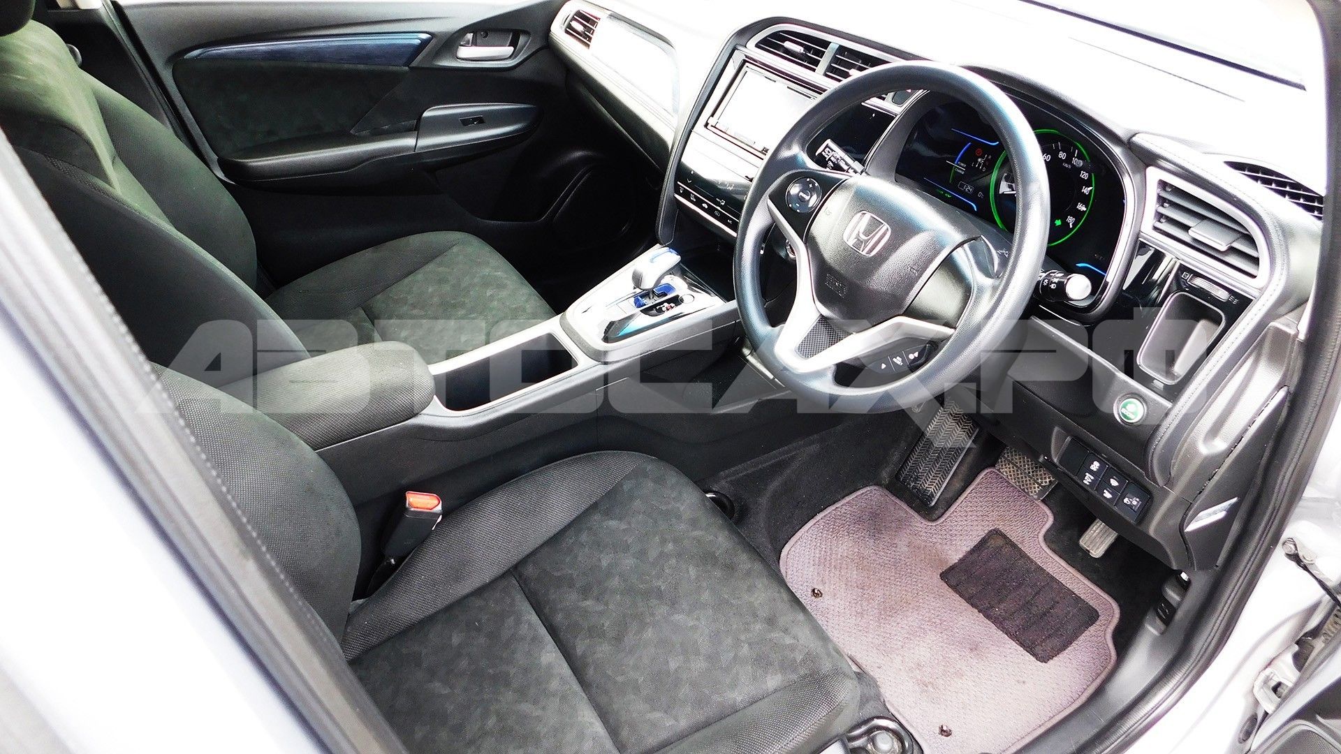 Honda Shuttle 2017, Универсал — фото 9
