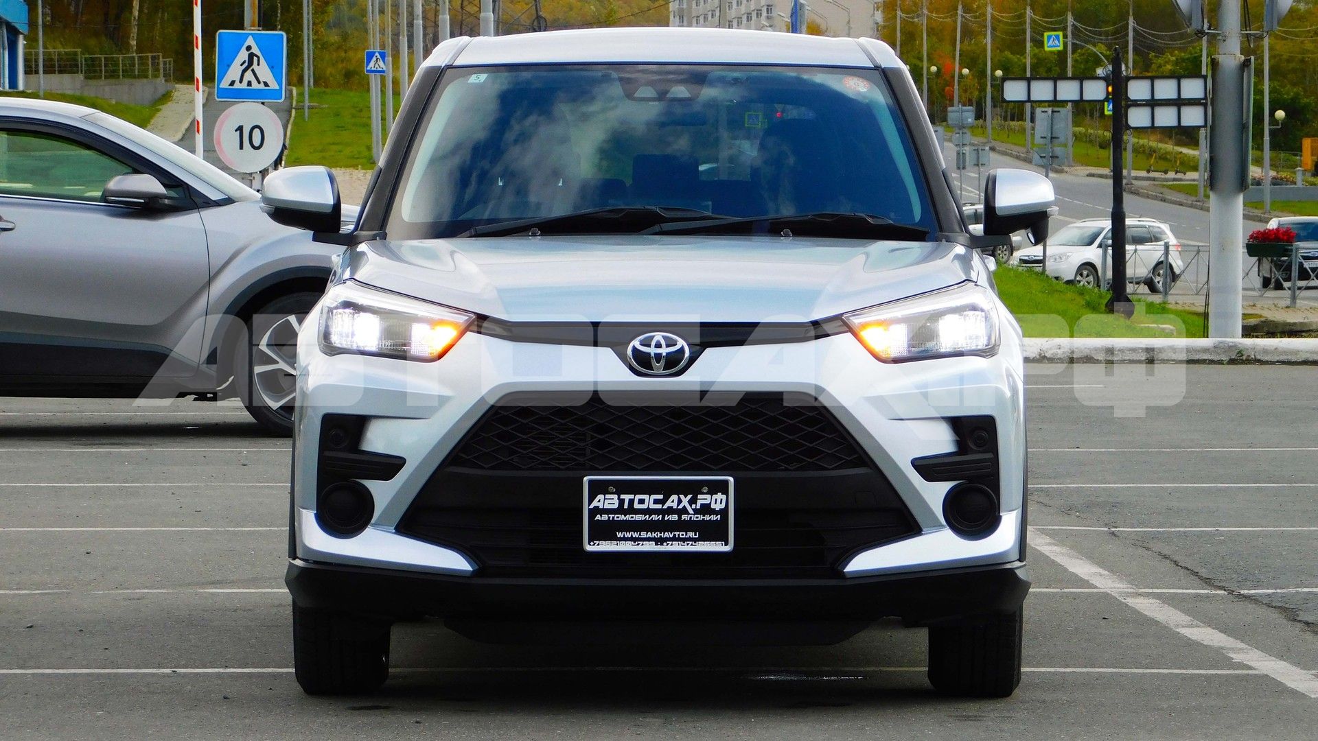 Toyota Raize 2021, Кроссовер — фото 5