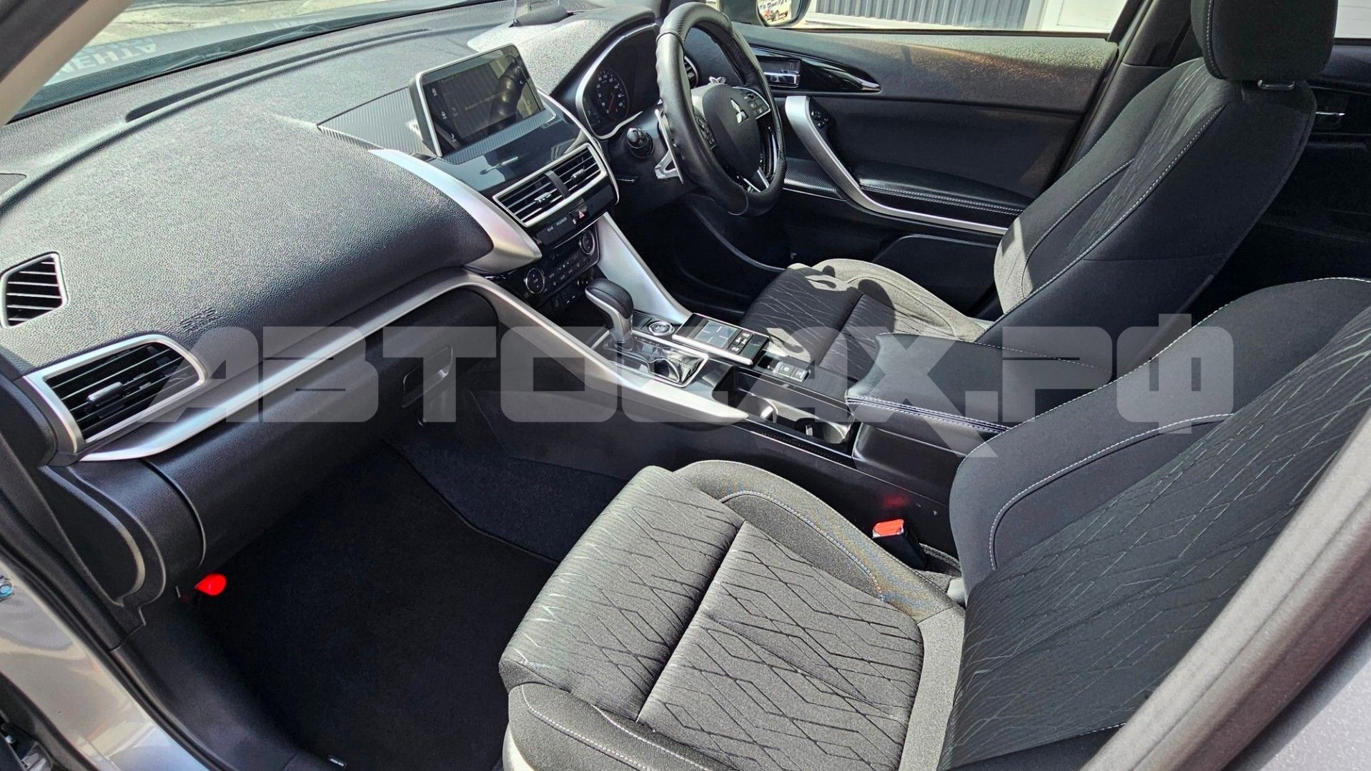 Mitsubishi Eclipse Cross — фото 12