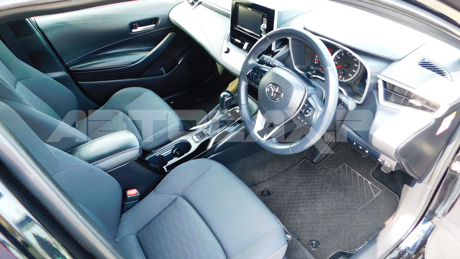 Toyota Corolla Sport 2022, Хэтчбек — фото 9