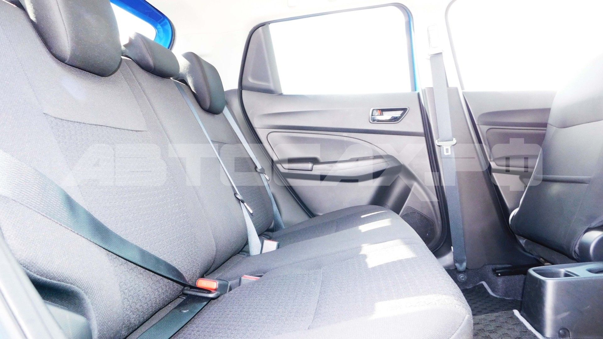 Suzuki Swift 2023, Хэтчбек — фото 22