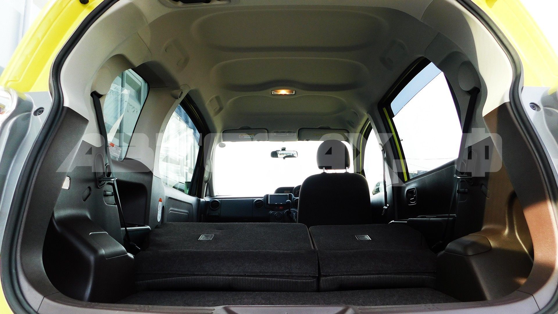 Toyota Spade 2014, Хэтчбек — фото 15