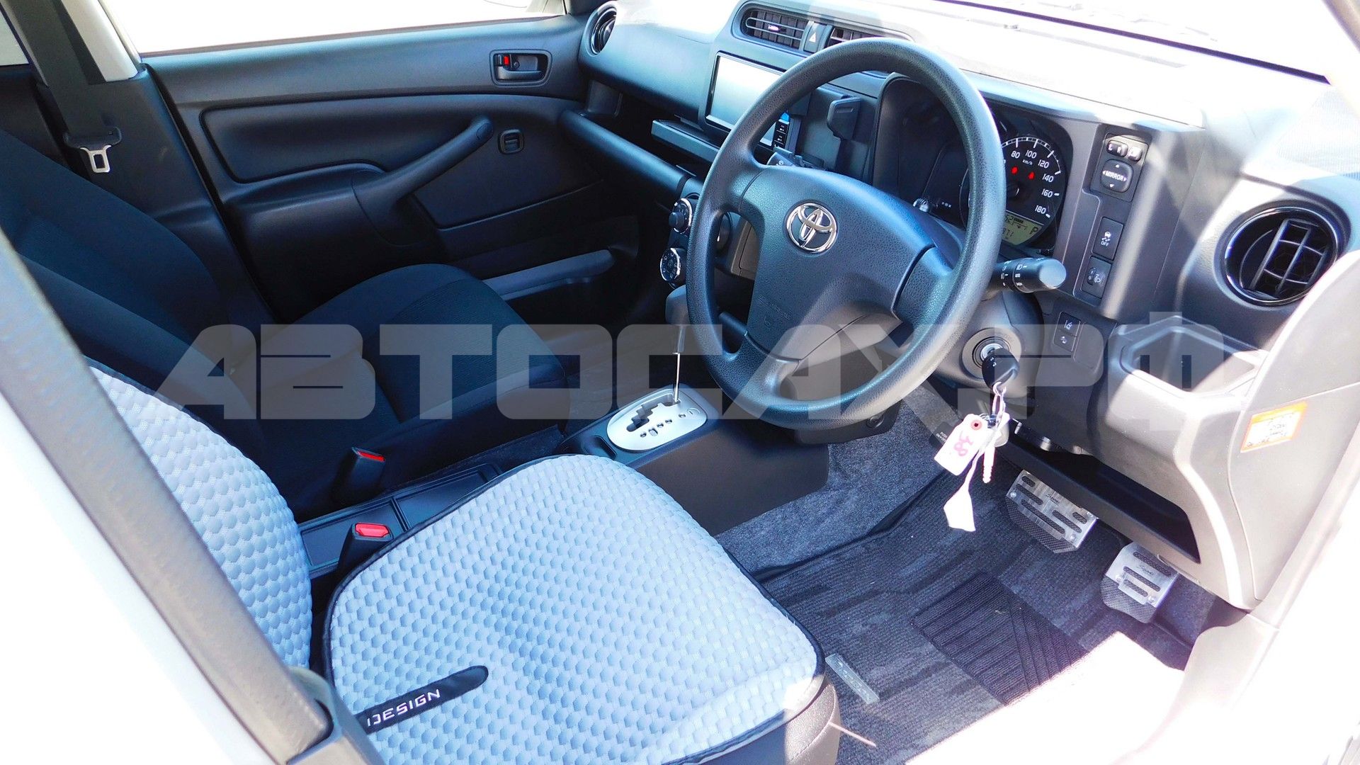 Toyota Probox 2025, Универсал — фото 27