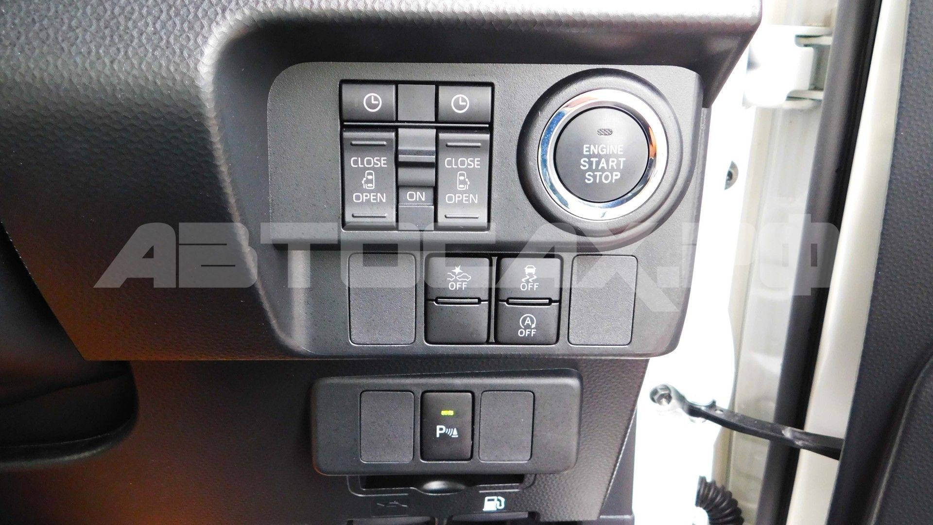 Toyota Roomy 2024, Минивэн — фото 26
