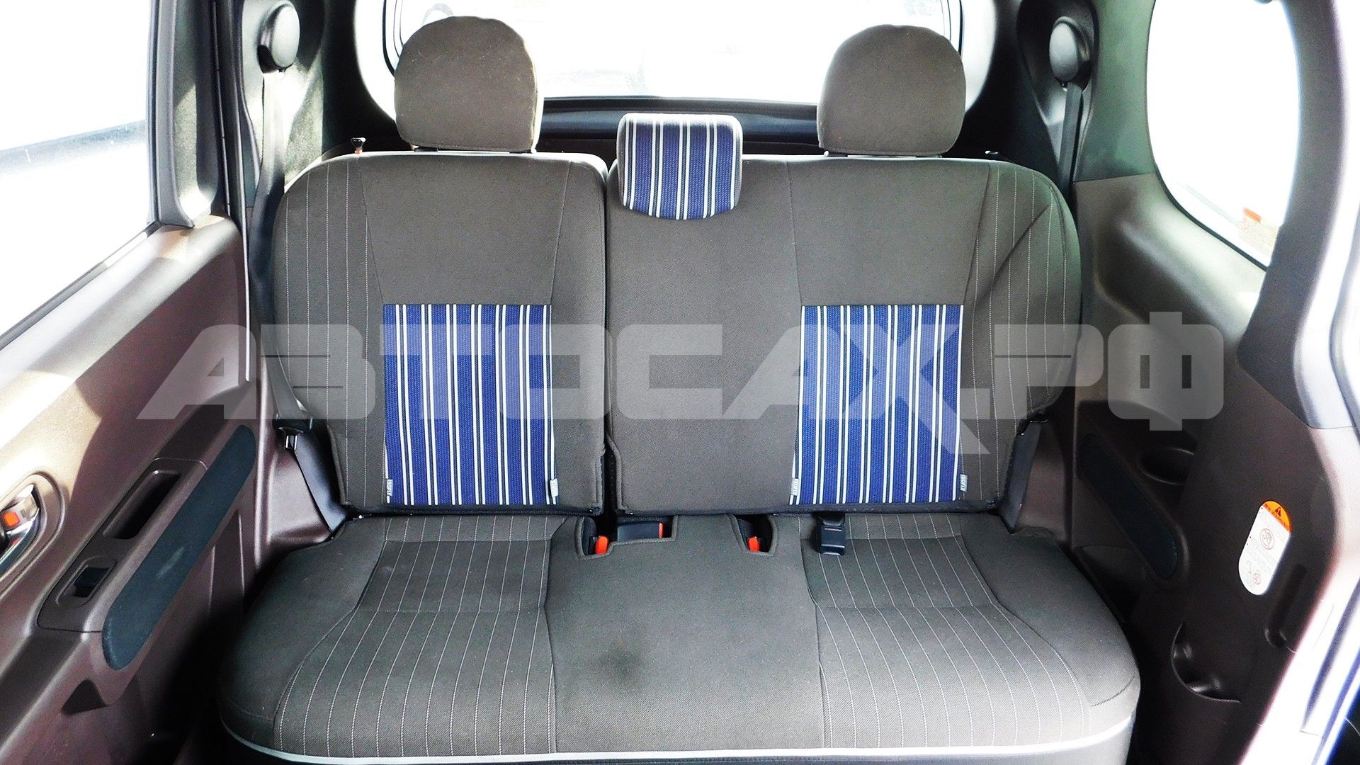 Toyota Spade 2018, Хэтчбек — фото 20