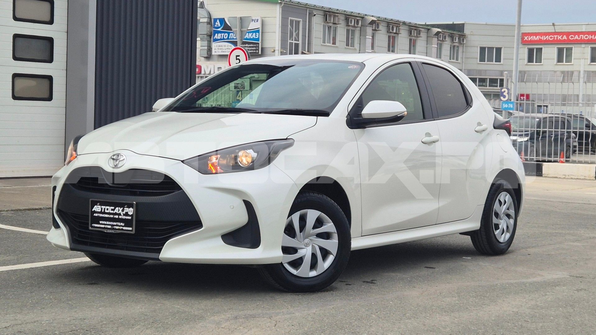 Toyota Yaris 2023, Хэтчбек — фото 3