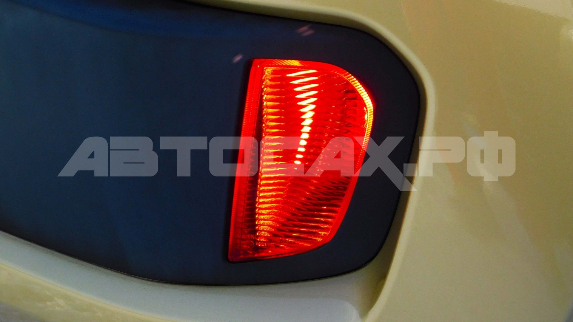 Suzuki Ignis 2019, Кроссовер — фото 27