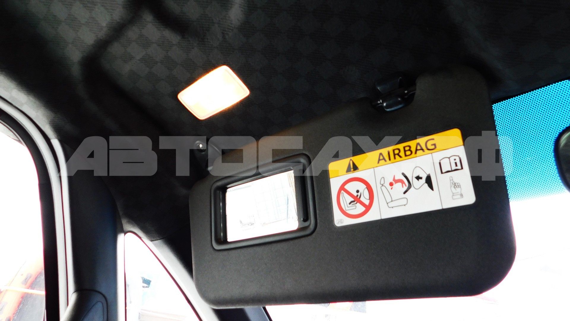 Toyota Spade 2018, Хэтчбек — фото 43