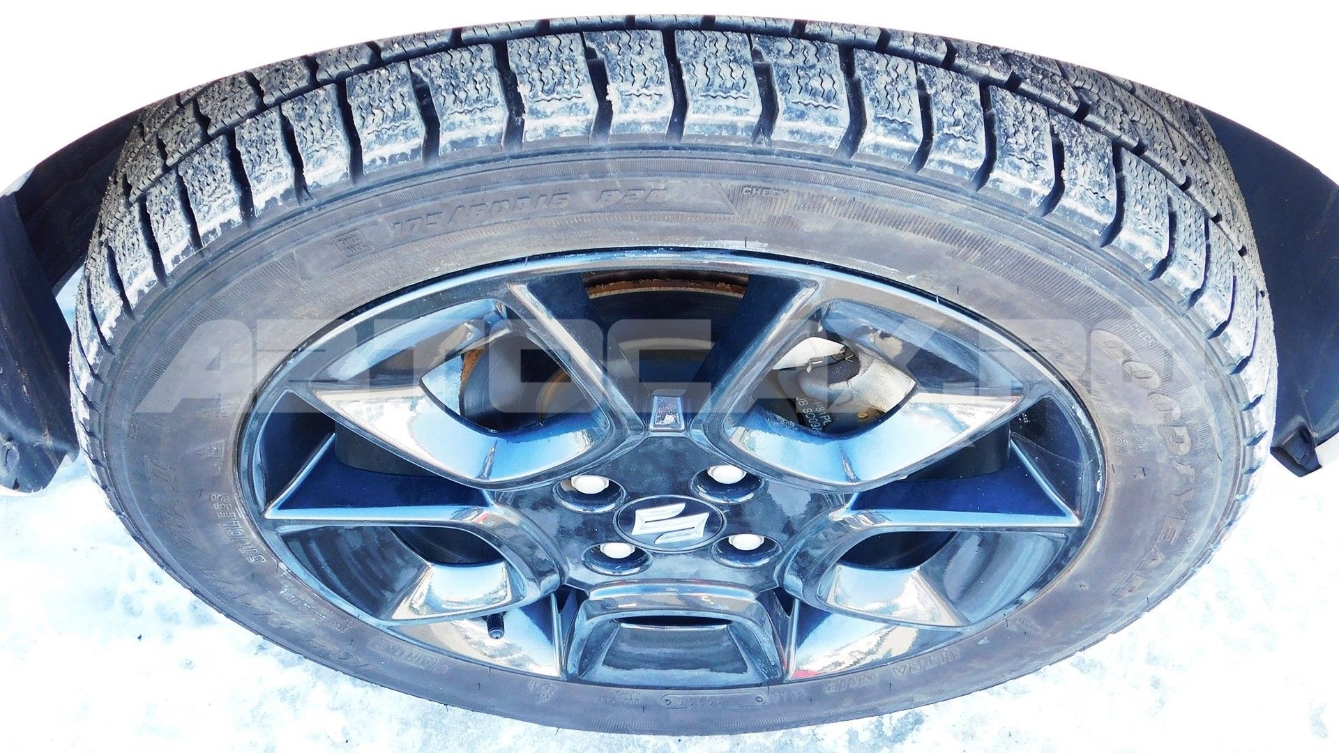 Suzuki Ignis 2019, Кроссовер — фото 21
