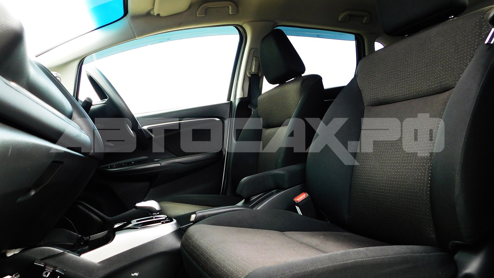 Honda Fit 2016, Хэтчбек — фото 12