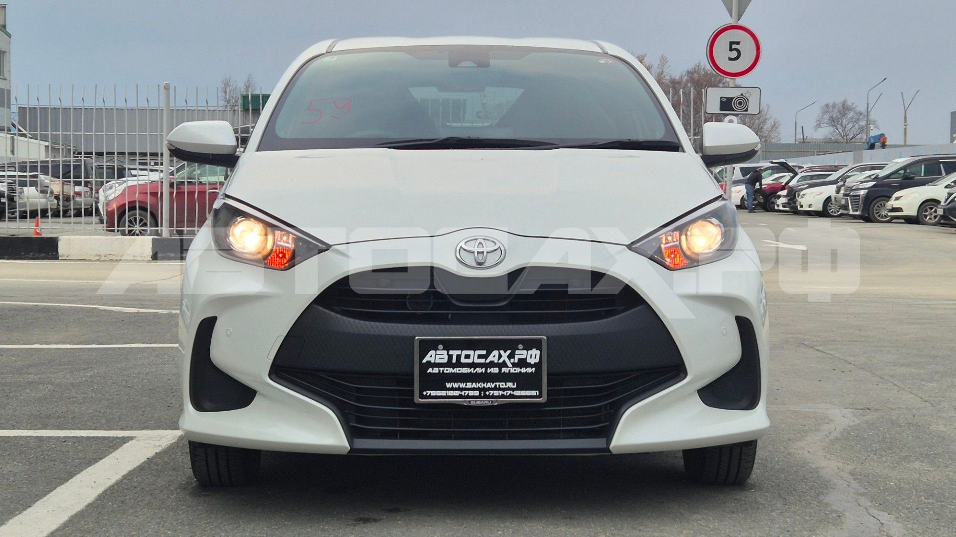 Toyota Yaris 2023, Хэтчбек — фото 4