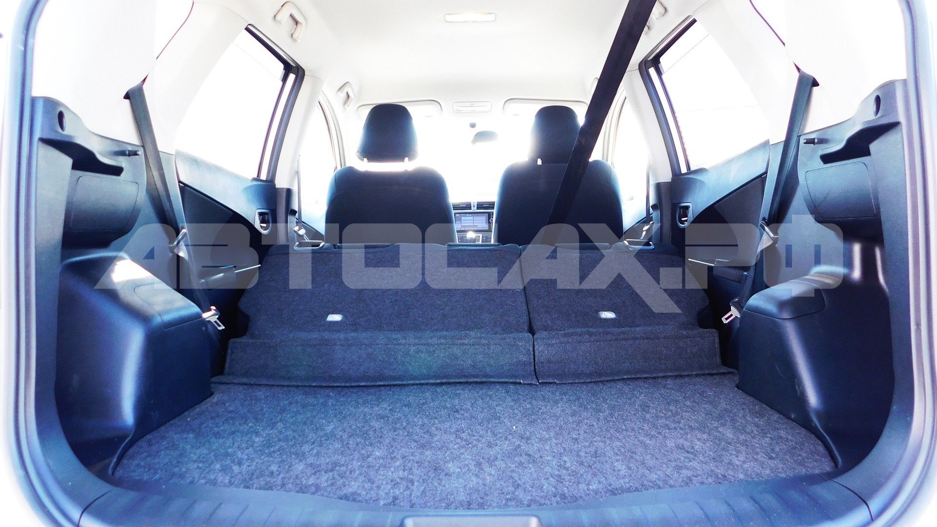 Toyota Ractis 2015, Хэтчбек — фото 16