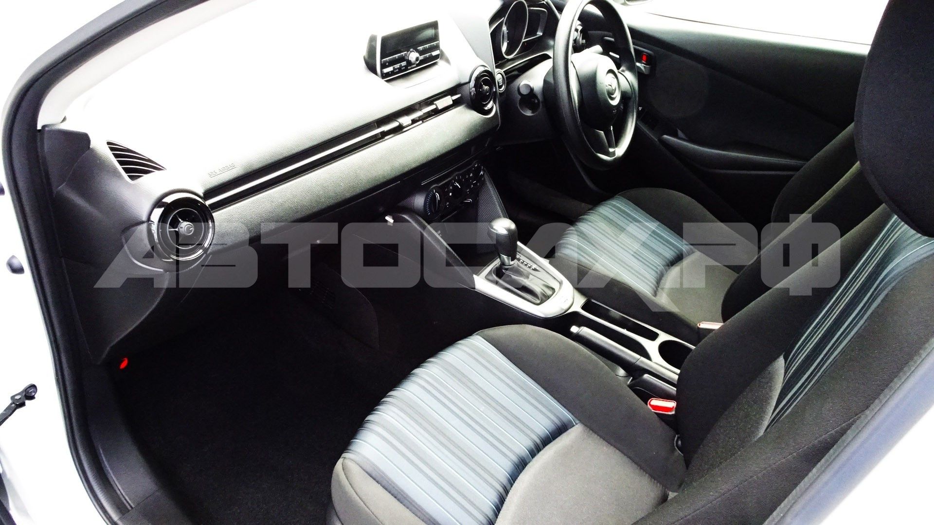 Mazda Demio 2019, Хэтчбек — фото 10