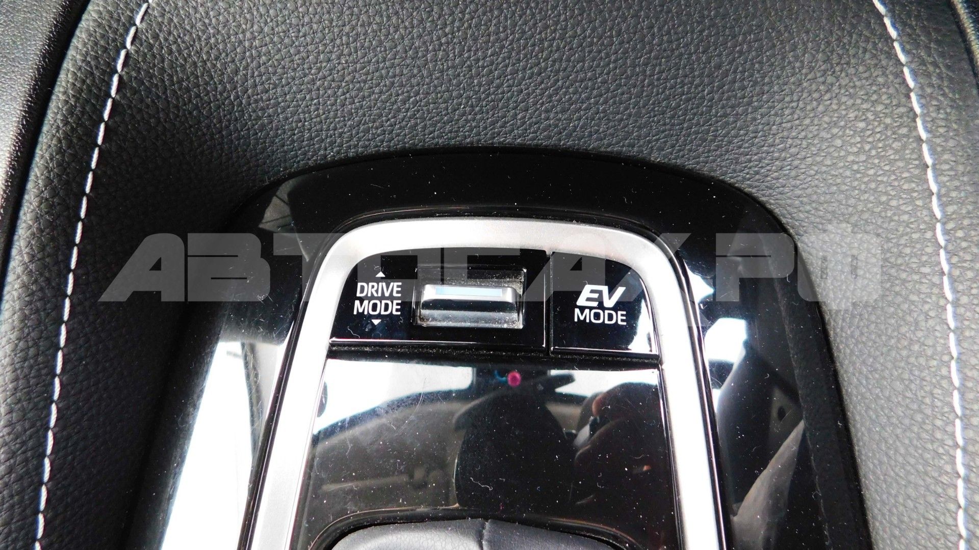Toyota Corolla Touring 2020, Универсал — фото 32
