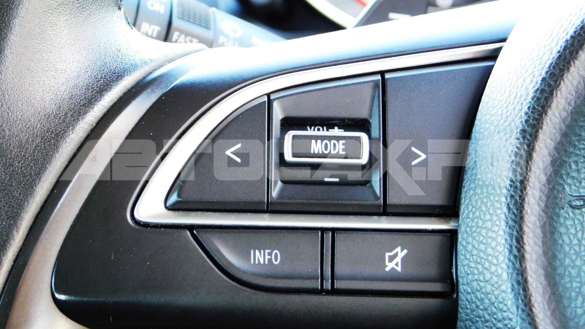 Suzuki Swift 2023, Хэтчбек — фото 18