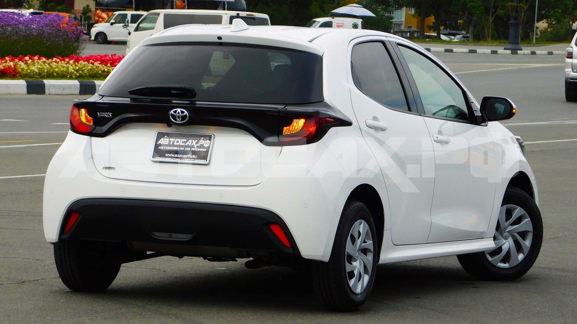 Toyota Yaris 2023, Хэтчбек — фото 4