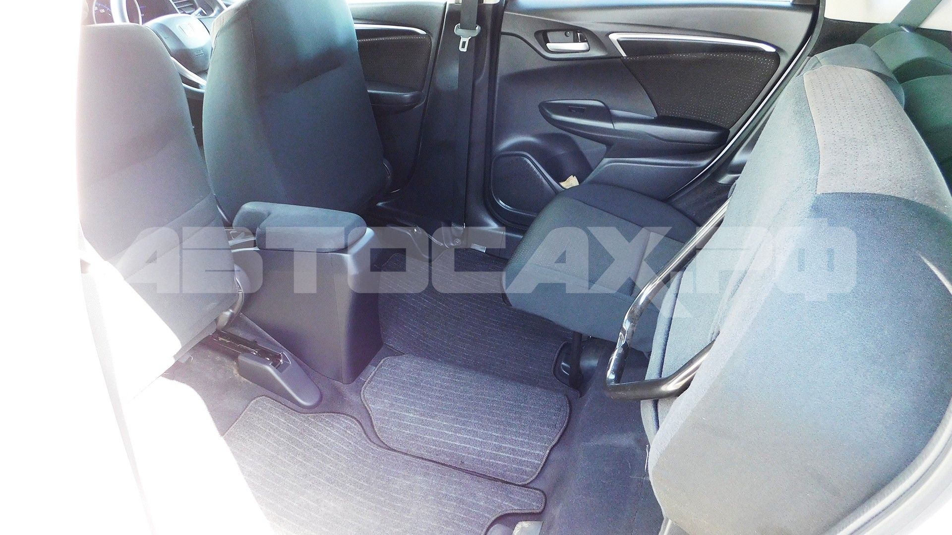 Honda Fit 2016, Хэтчбек — фото 17