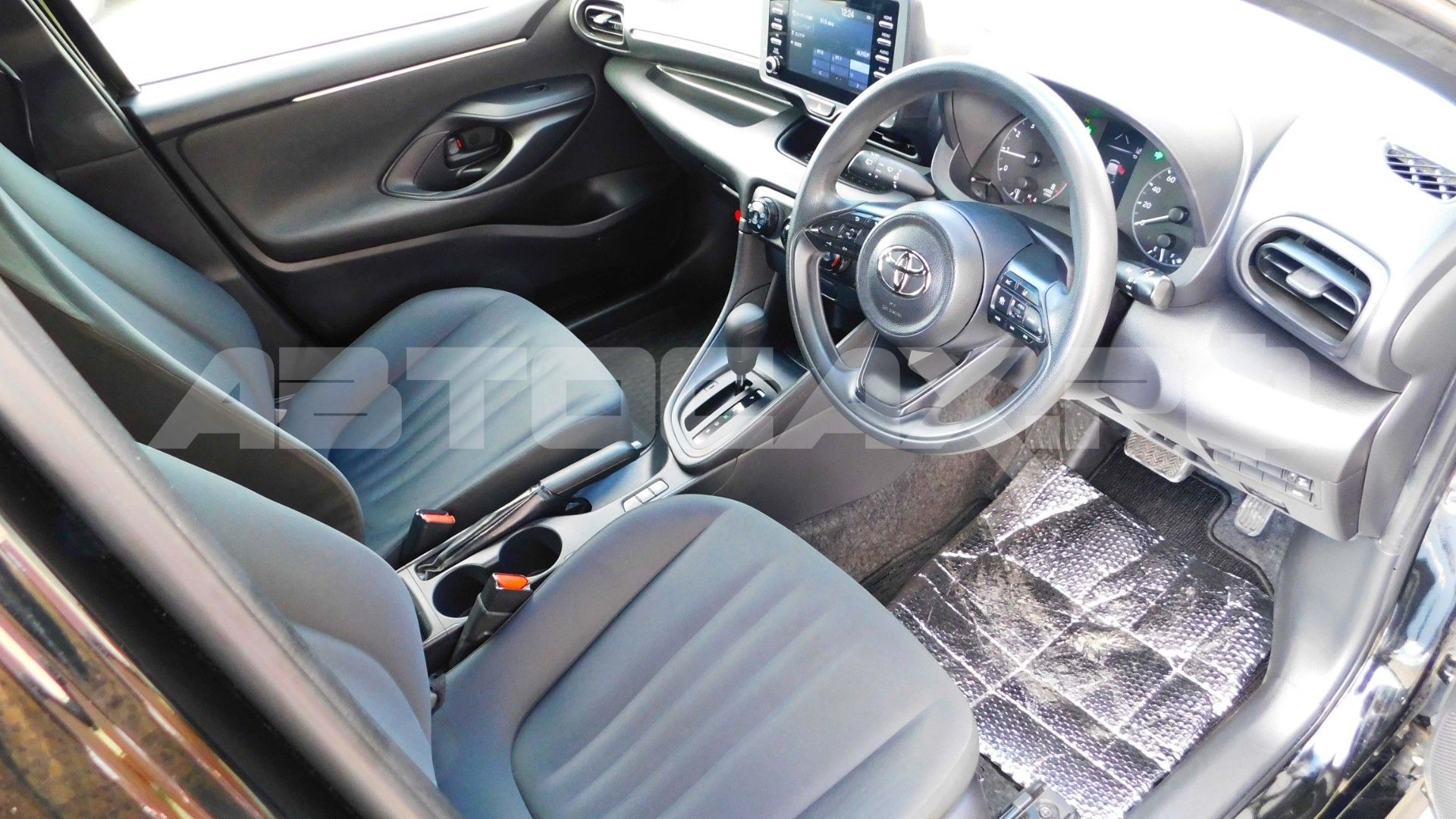 Toyota Yaris 2022, Хэтчбек — фото 14