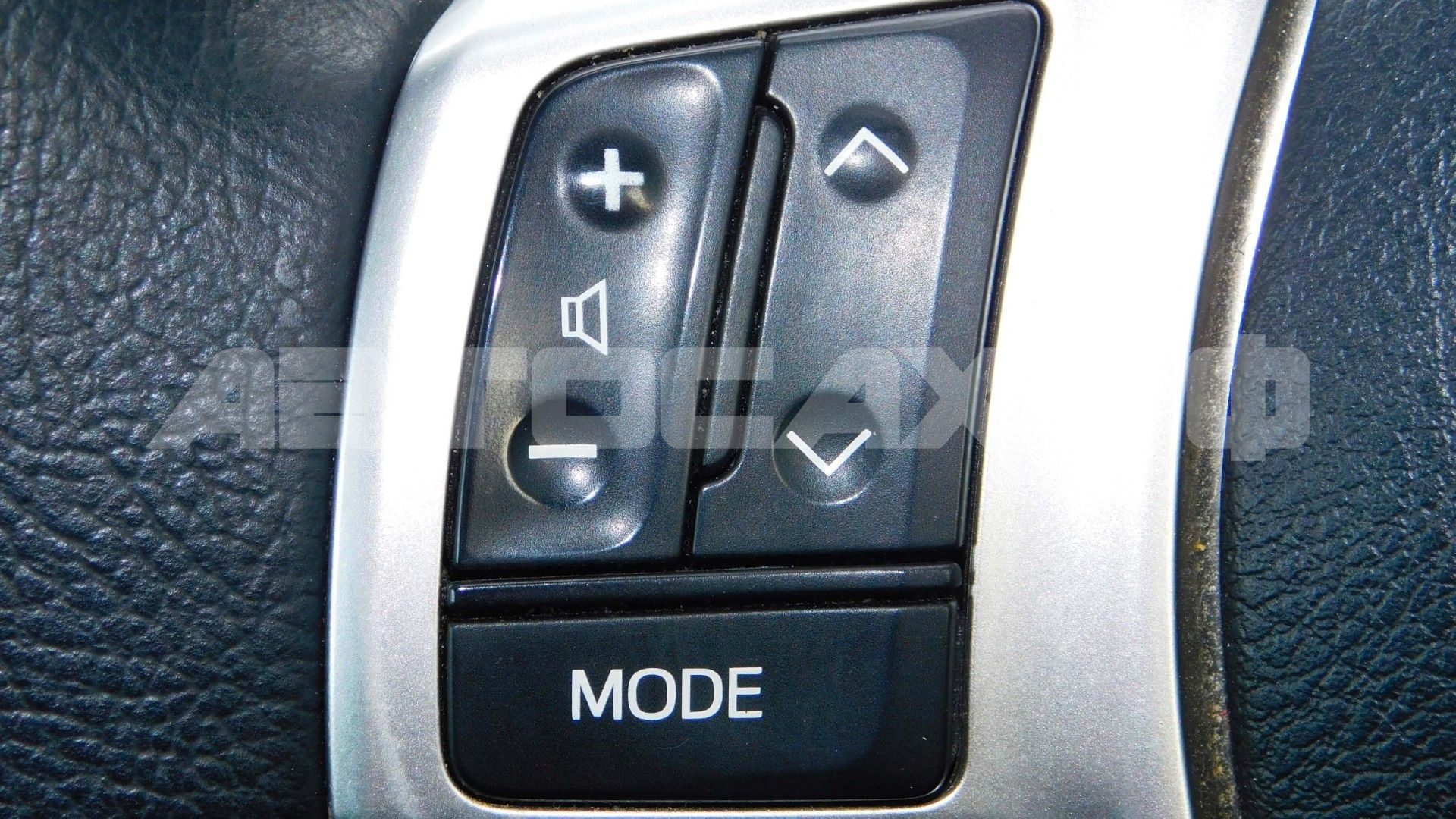 Toyota Ractis 2015, Хэтчбек — фото 33