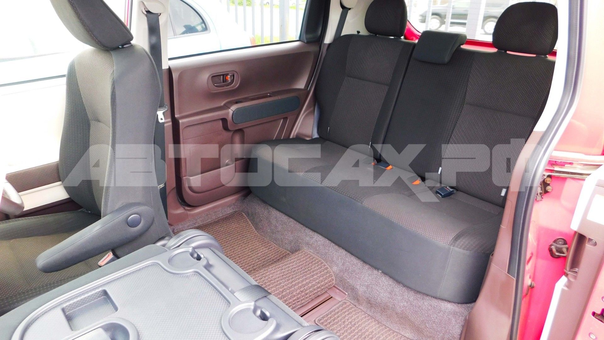 Toyota Porte 2015, Хэтчбек — фото 24