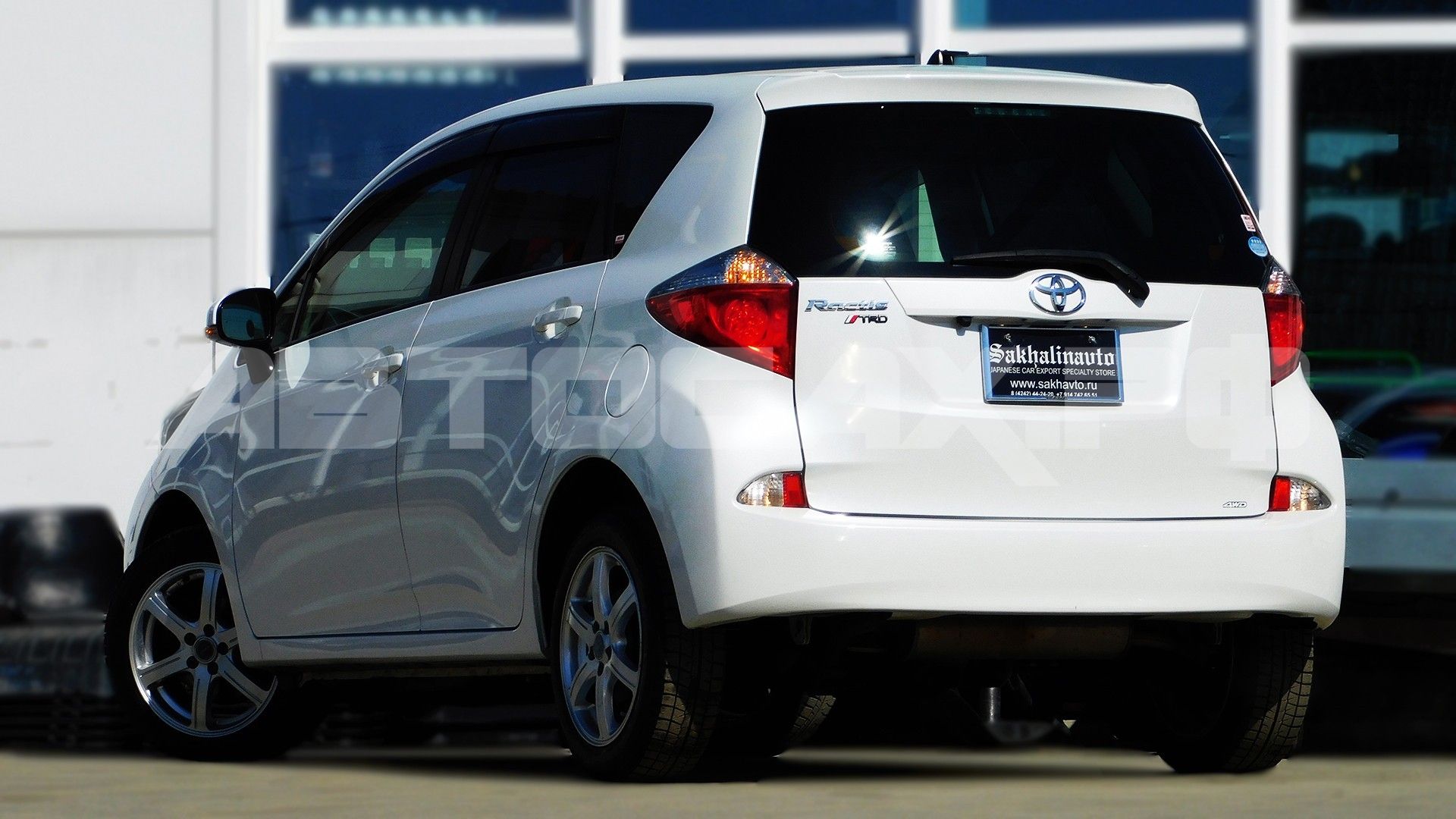 Toyota Ractis 2015, Хэтчбек — фото 2