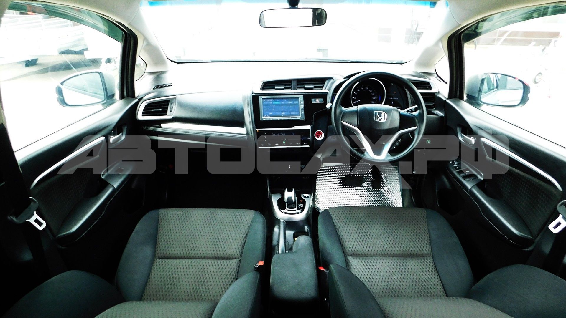 Honda Fit 2017, Хэтчбек — фото 12