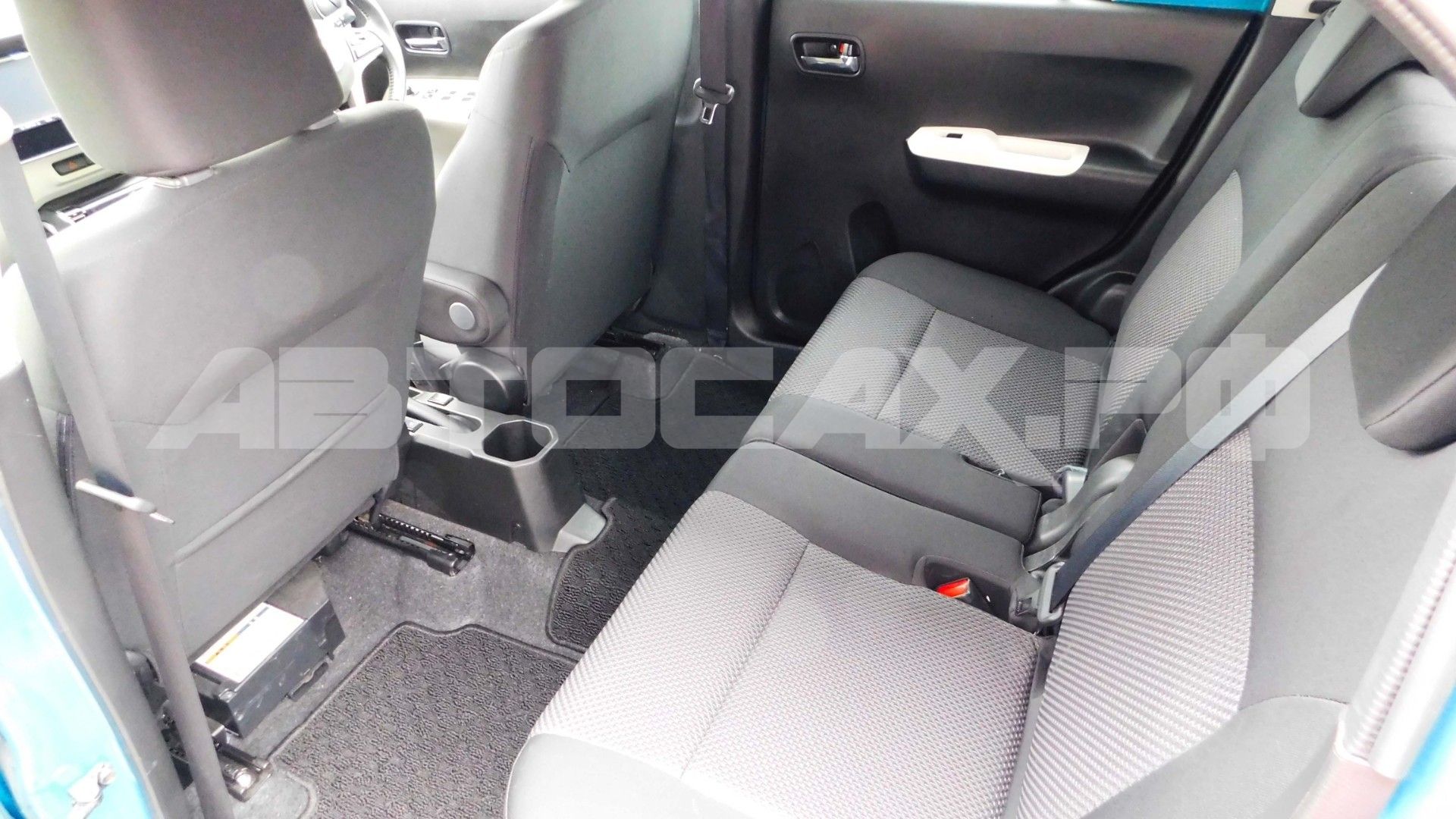 Suzuki Ignis 2017, Кроссовер — фото 14