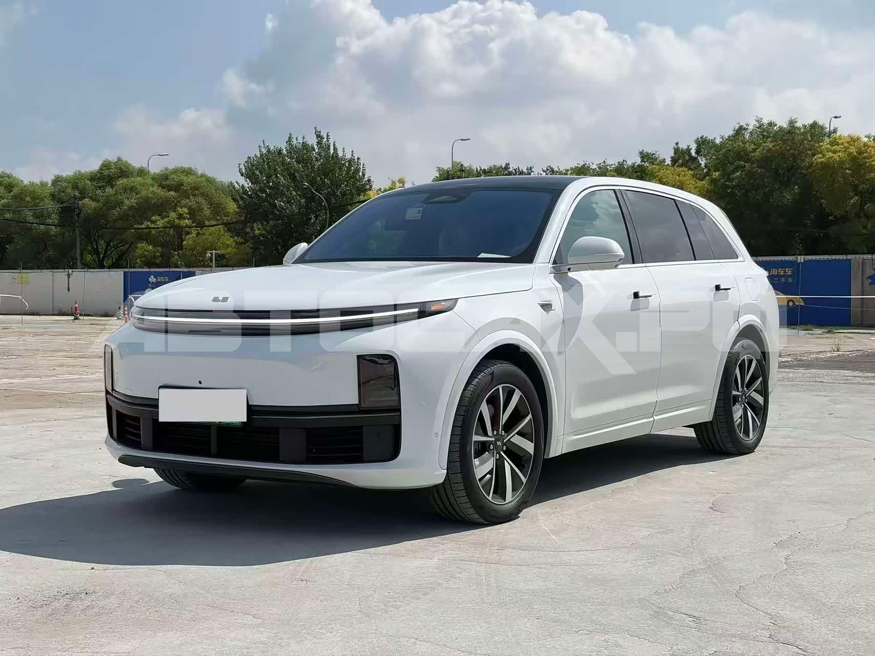 LI Auto L7  2023, Кроссовер — авто из Китая