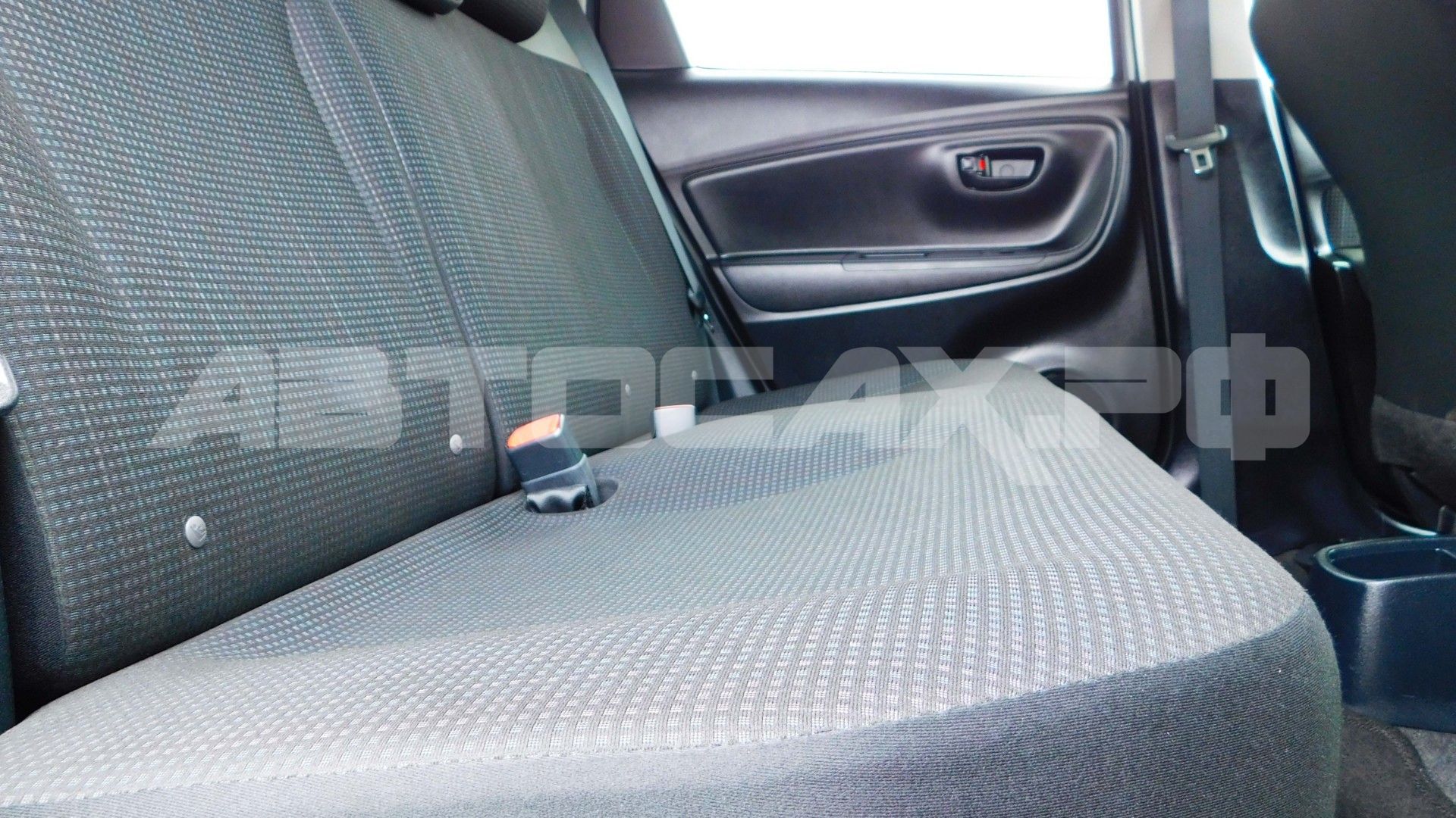 Toyota Vitz 2019, Хэтчбек — фото 21